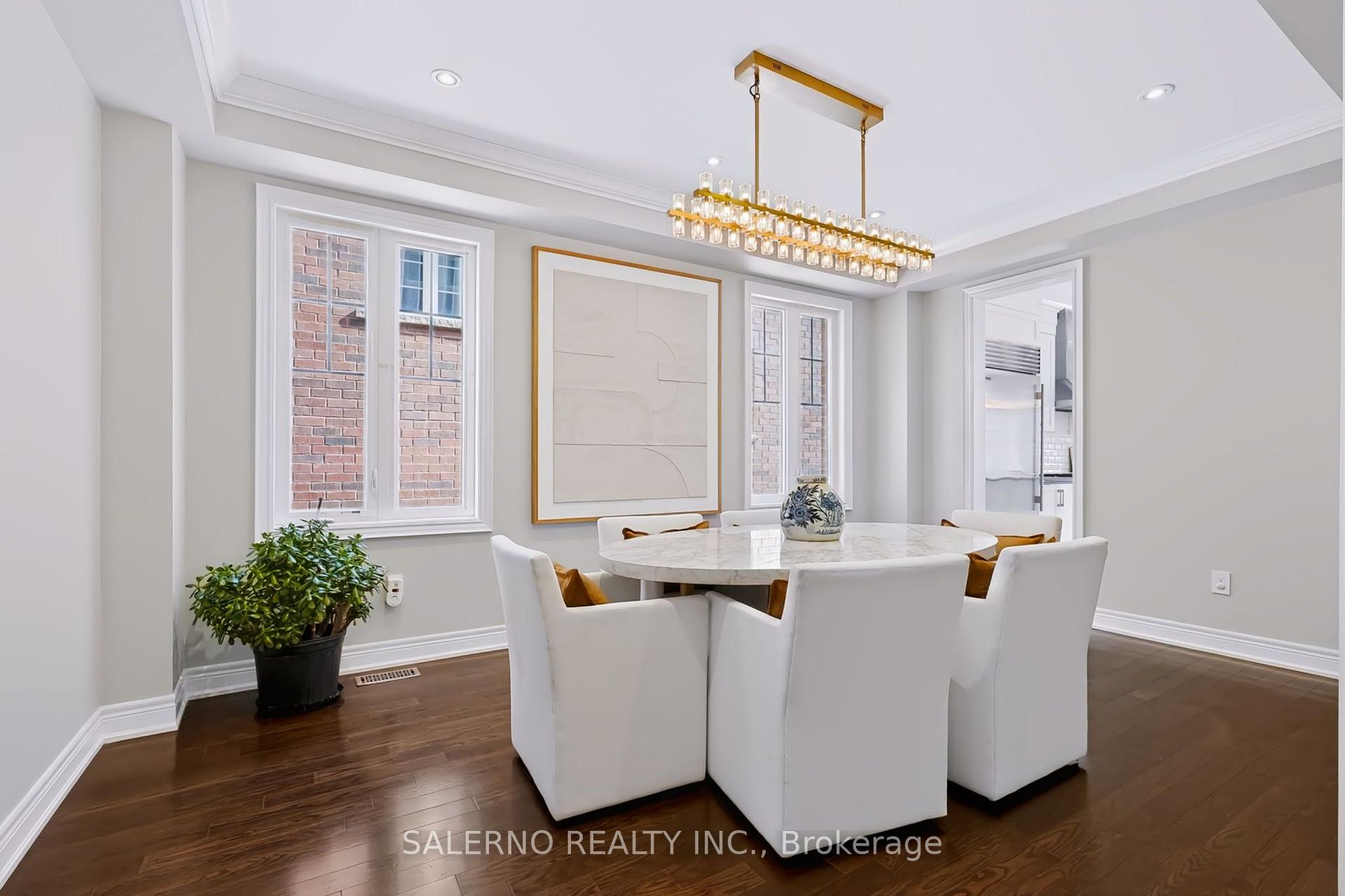 Photo 8 of 45 Woodgate Pines Drive, Vaughan, Kleinburg — HOMEH