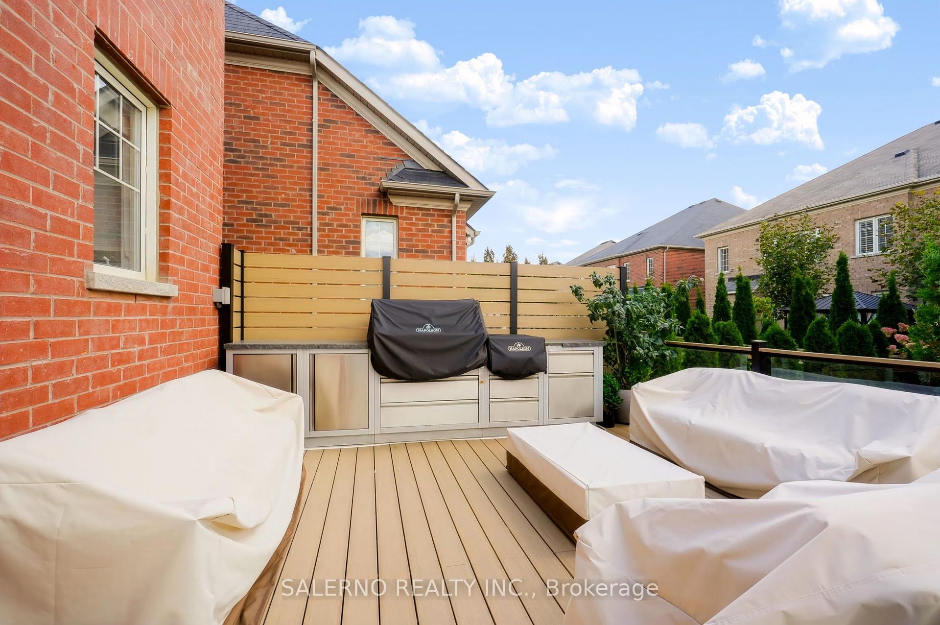 Photo 43 of 45 Woodgate Pines Drive, Vaughan, Kleinburg — HOMEH