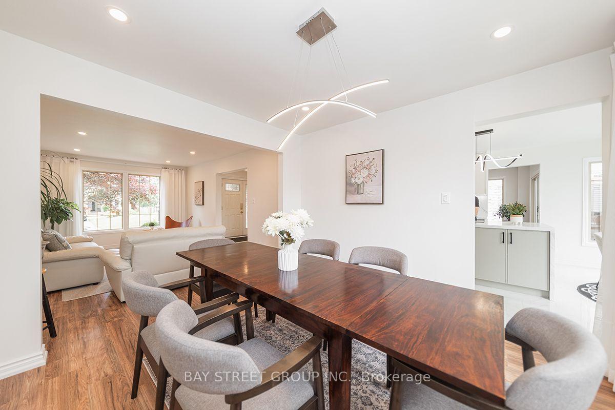 Photo 7 of 338 Prince Of Wales Drive, Whitby, Blue Grass Meadows — HOMEH