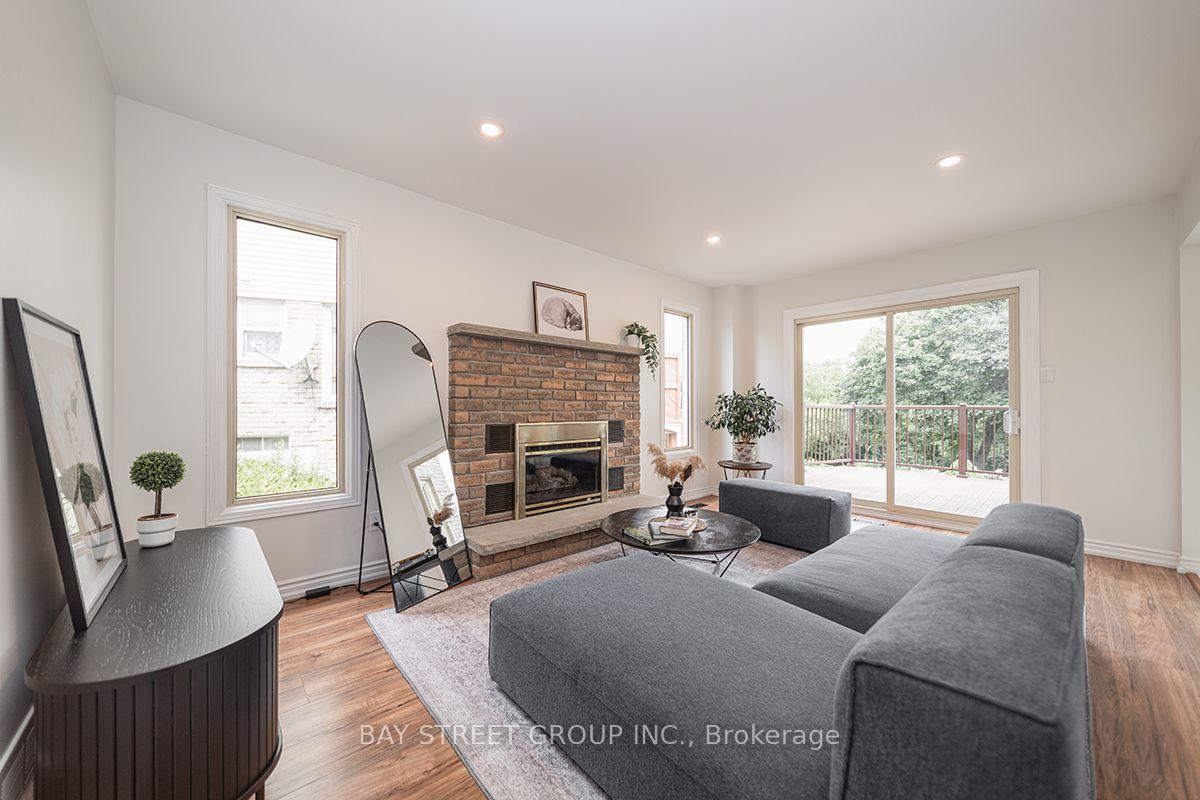 Photo 8 of 338 Prince Of Wales Drive, Whitby, Blue Grass Meadows — HOMEH