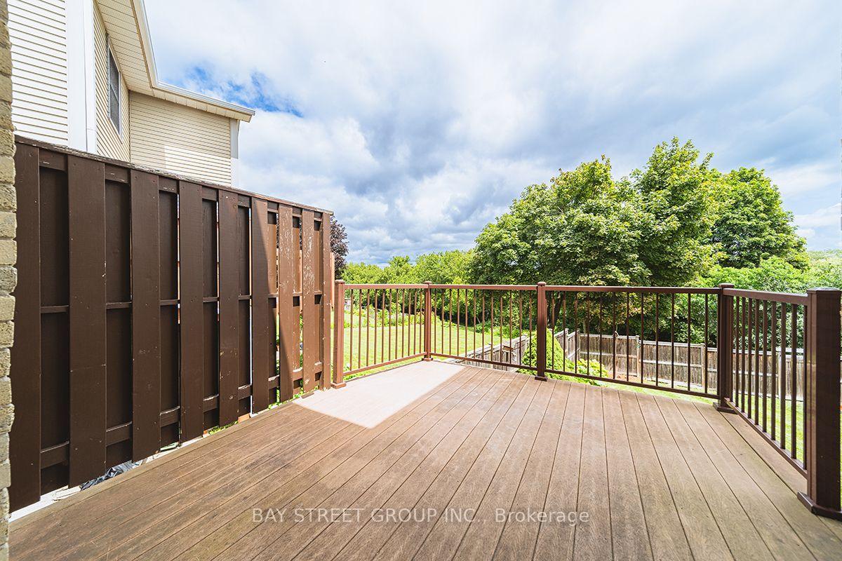 Photo 17 of 338 Prince Of Wales Drive, Whitby, Blue Grass Meadows — HOMEH