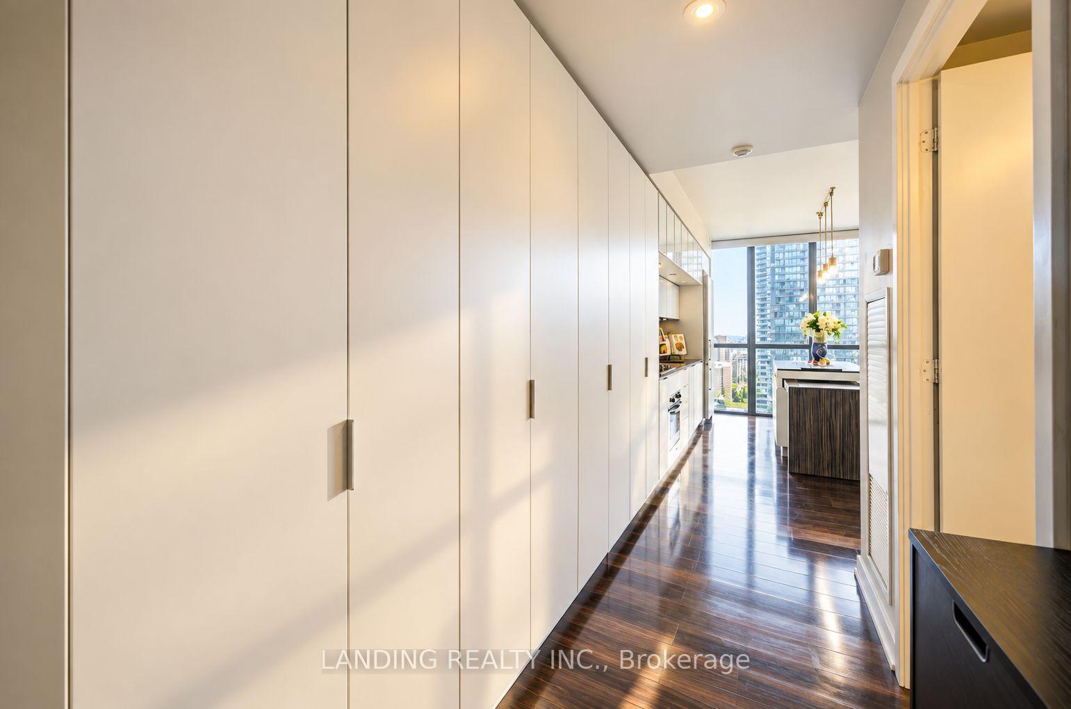 Photo 5 of Unit 3404, 110 Charles Street E, Toronto, Church-Yonge Corridor — HOMEH