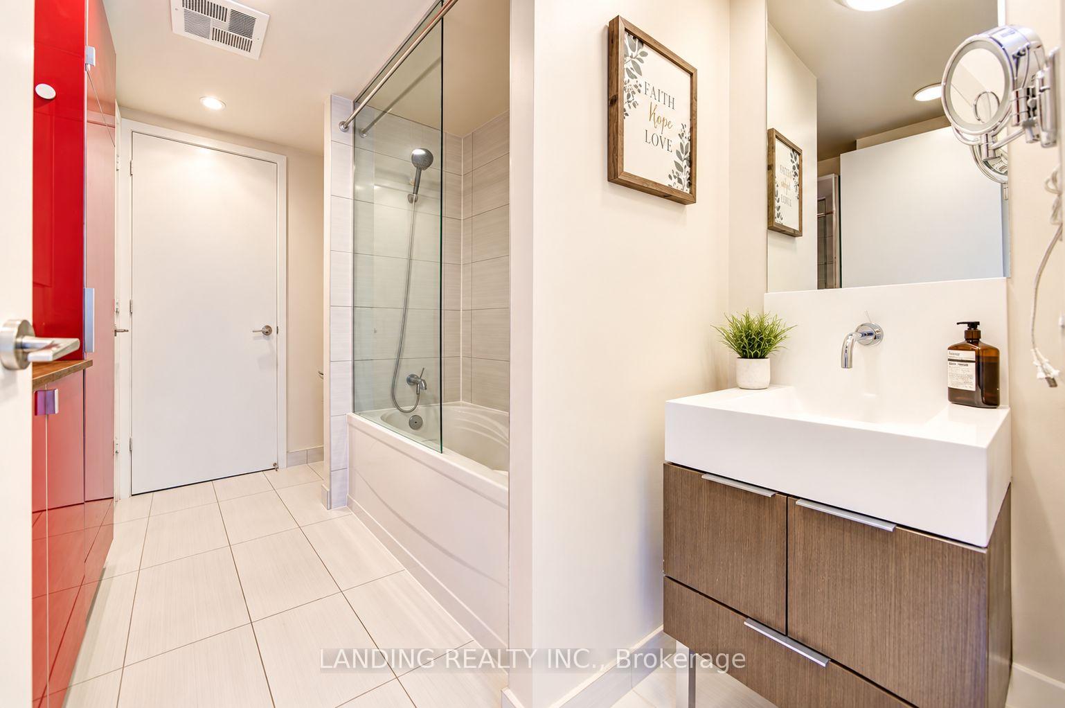 Photo 16 of Unit 3404, 110 Charles Street E, Toronto, Church-Yonge Corridor — HOMEH