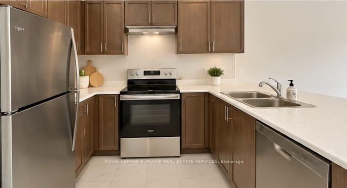 Photo 4 of 30 Linden Park Lane, Hamilton, Hill Park — HOMEH
