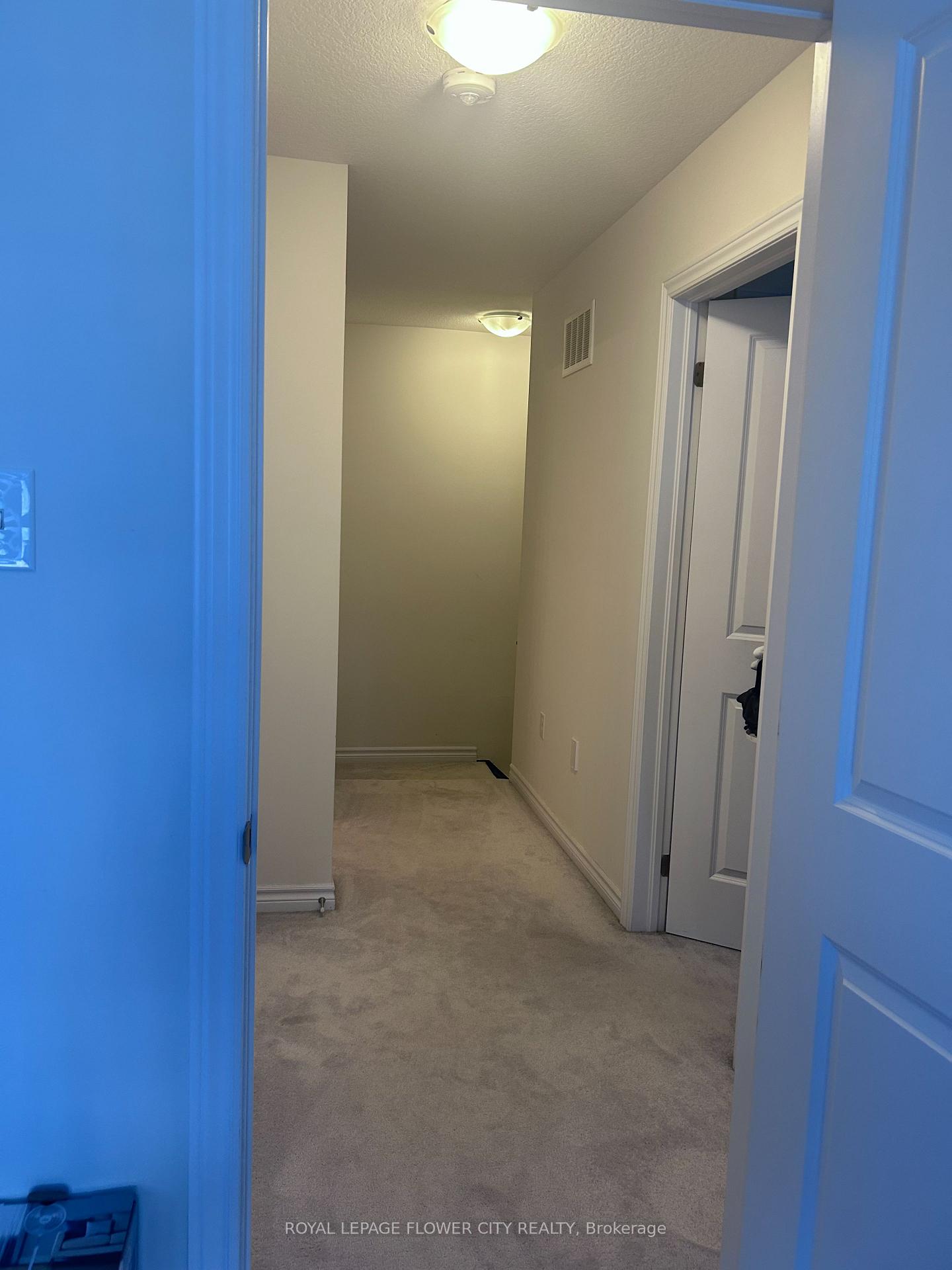 Photo 9 of Unit 11, 88 De Corso Drive, Guelph, Kortright East — HOMEH