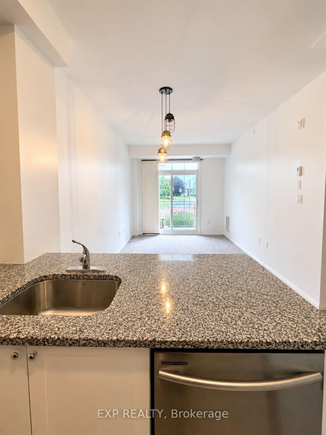Photo 5 of Unit 124, 80 Aspen Springs Drive, Clarington, Bowmanville — HOMEH