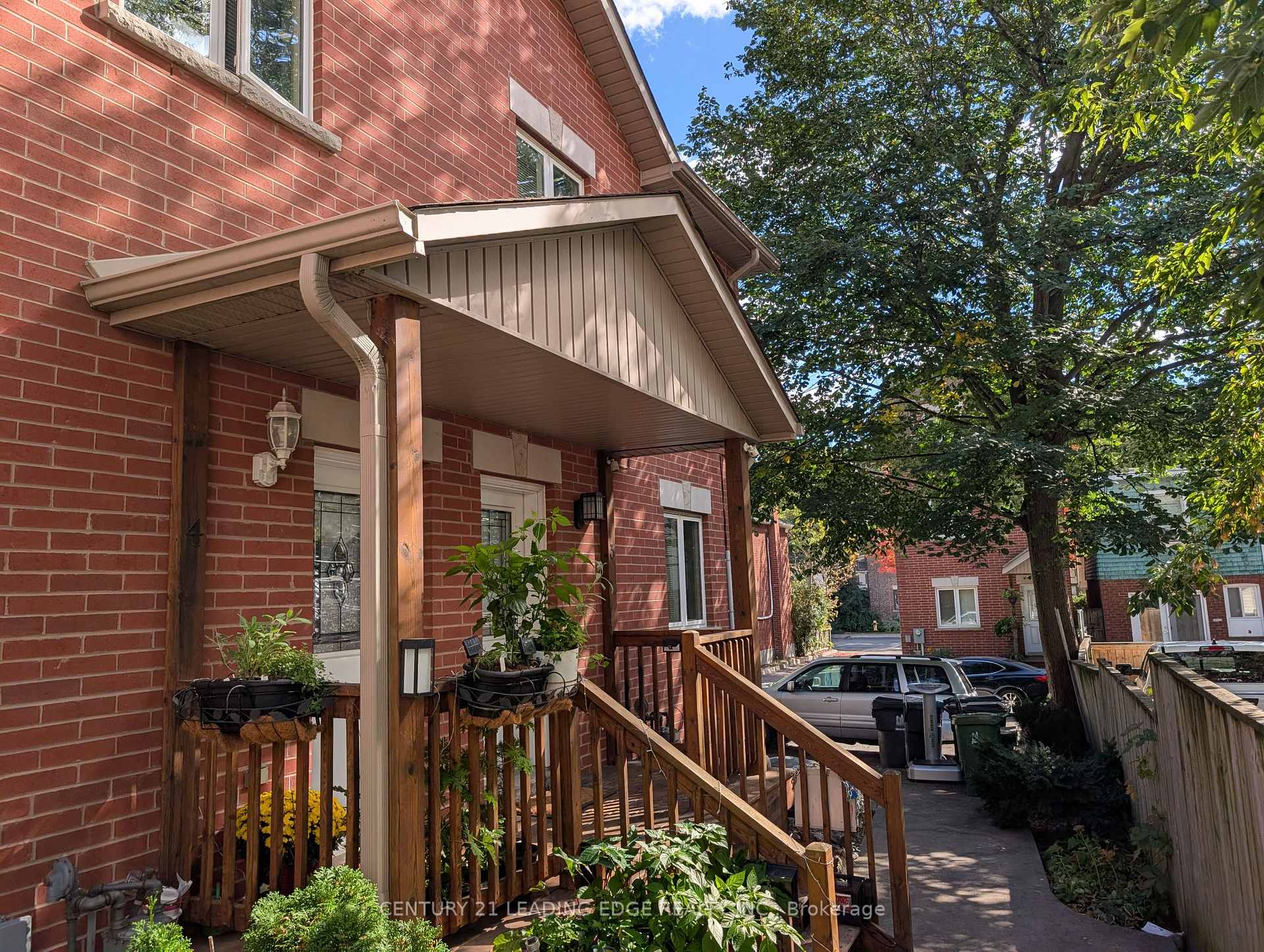 Photo 2 of Unit 3, 736 Kingston Road, Toronto, East End-Danforth — HOMEH