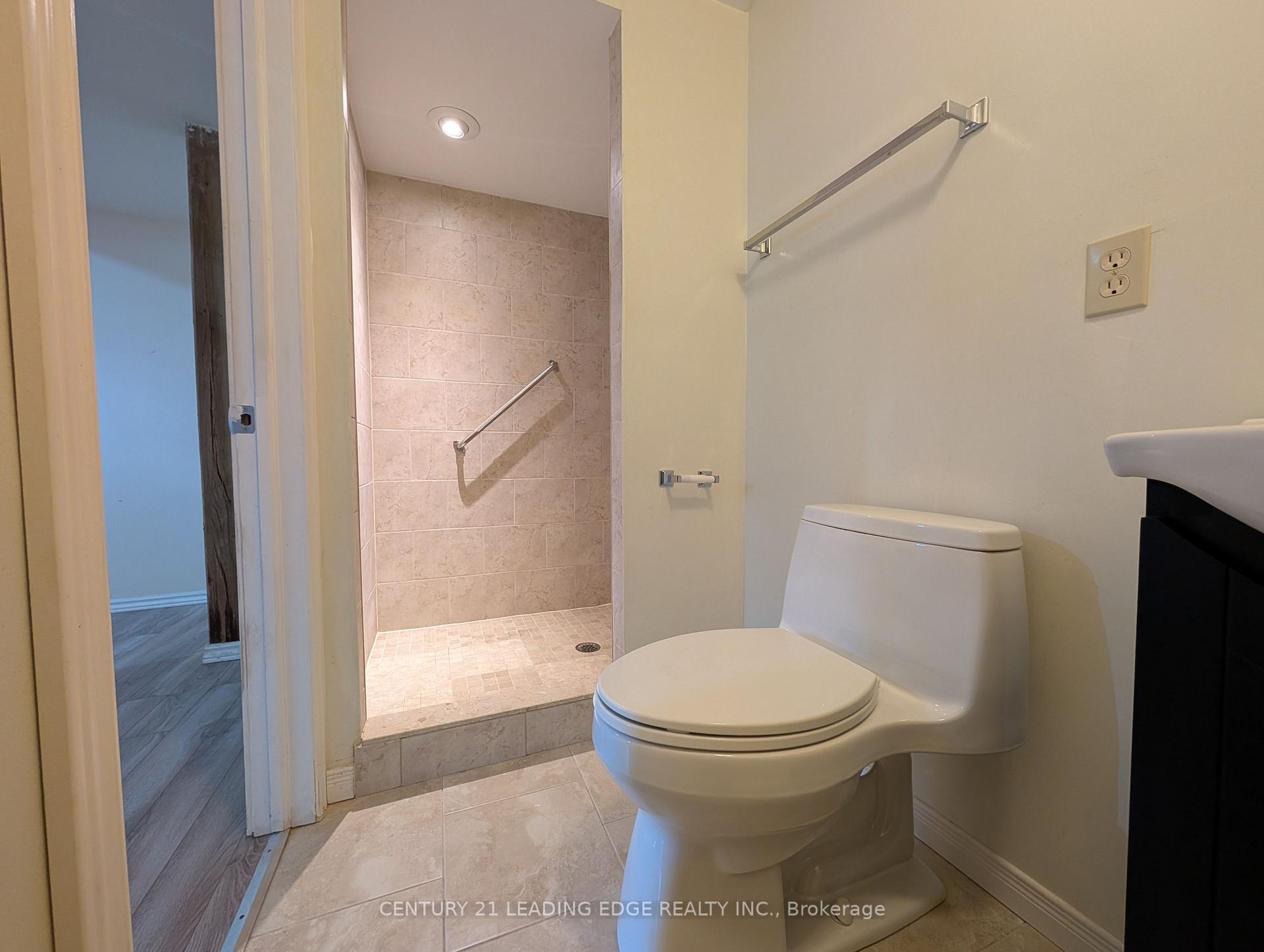 Photo 14 of Unit 3, 736 Kingston Road, Toronto, East End-Danforth — HOMEH
