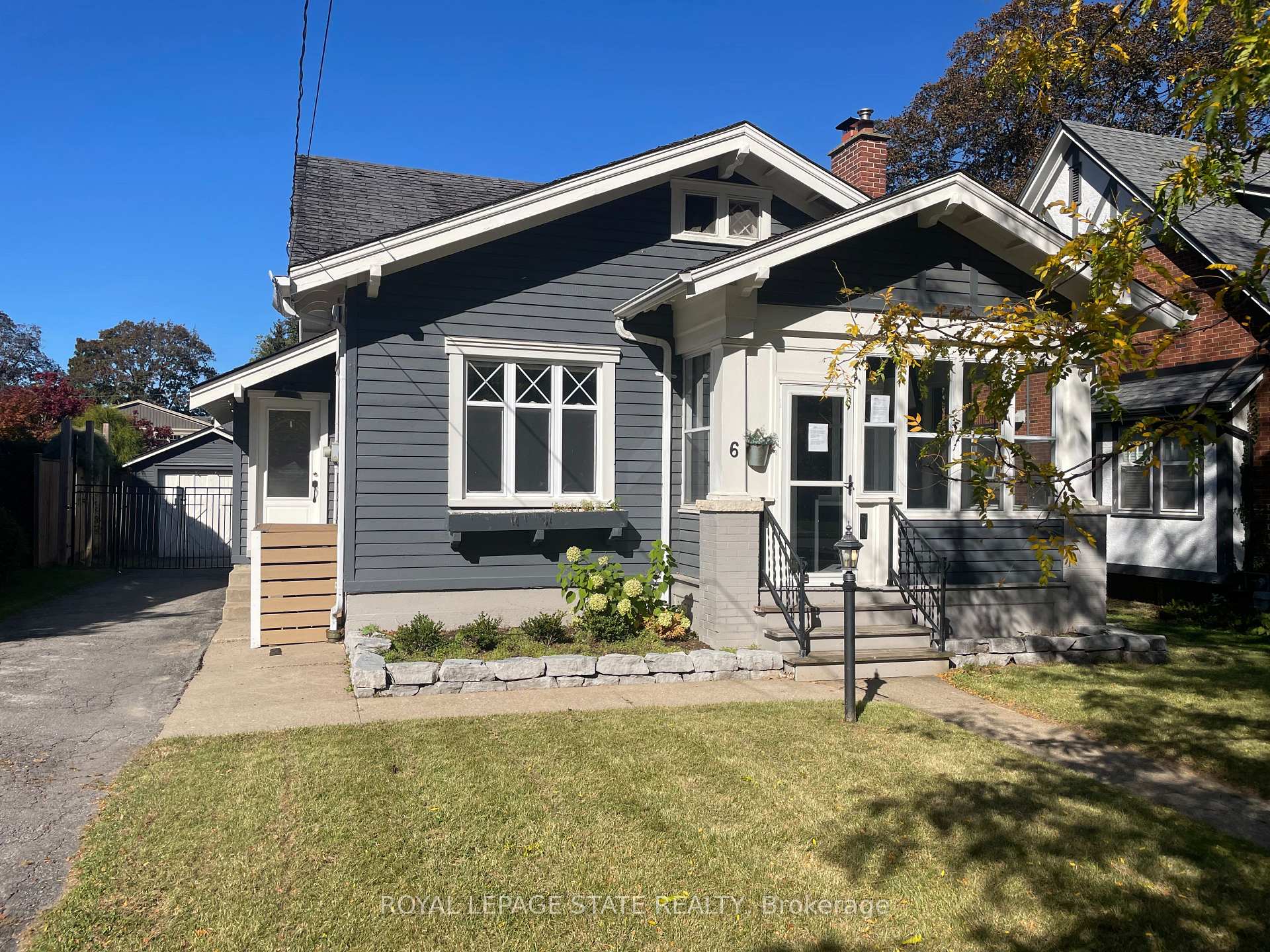 Photo of 6 Nelles Boulevard