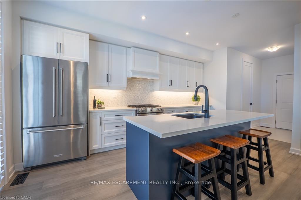 Photo 9 of 38 Riesling Street, Grimsby, Grimsby East — HOMEH