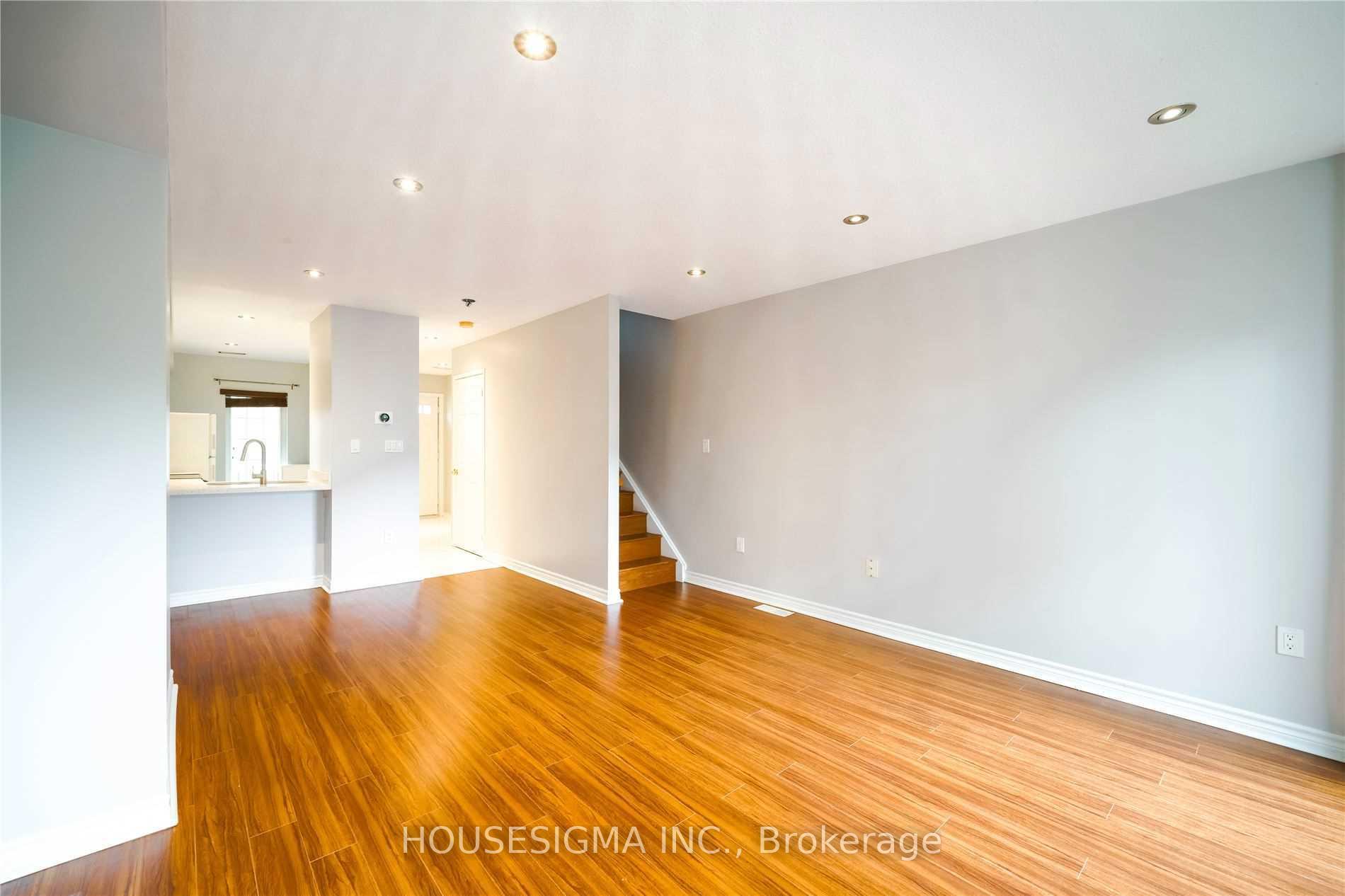 Photo 4 of Unit 21, 80 Strathaven Drive, Mississauga, Hurontario — HOMEH
