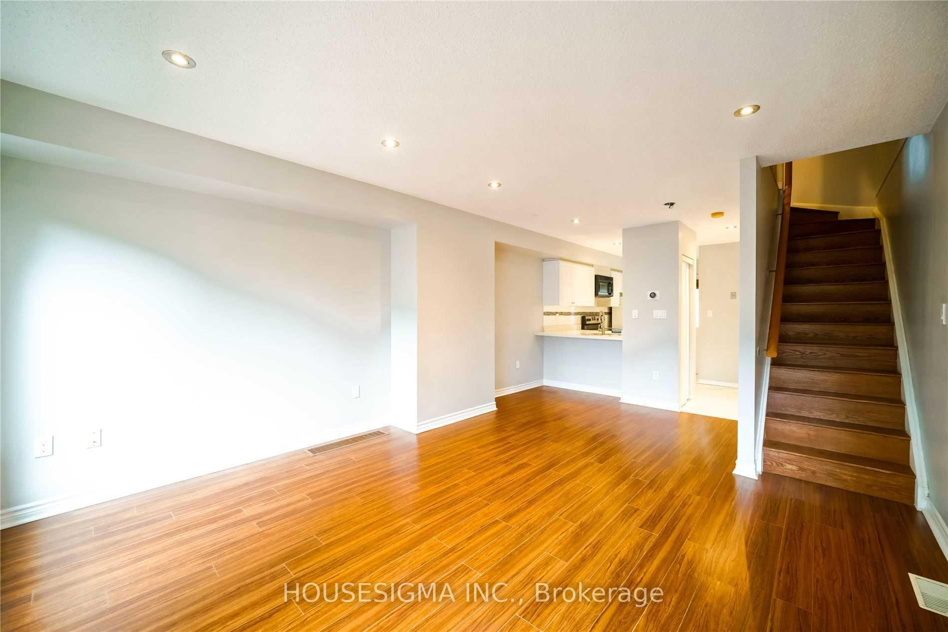 Photo 5 of Unit 21, 80 Strathaven Drive, Mississauga, Hurontario — HOMEH