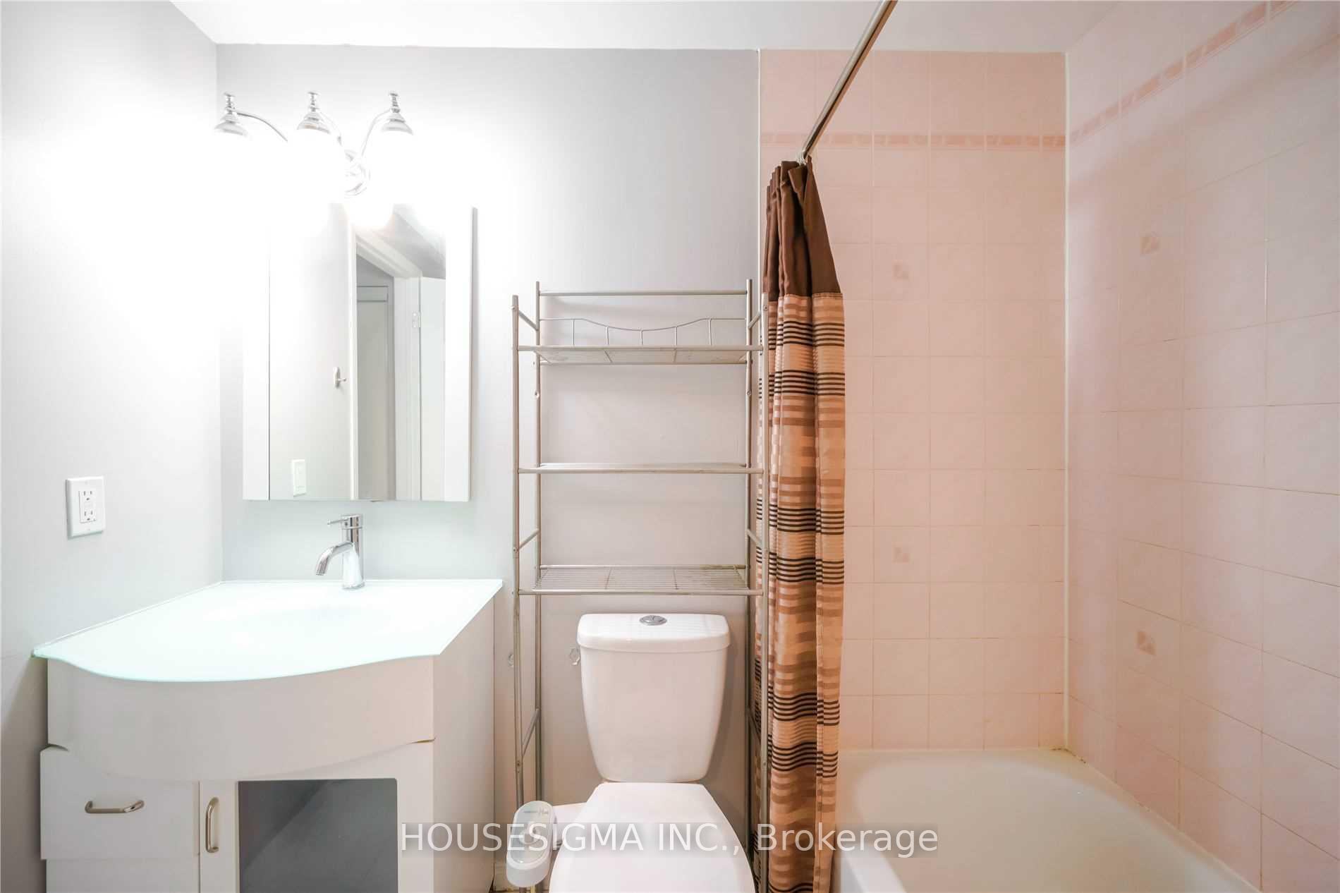 Photo 15 of Unit 21, 80 Strathaven Drive, Mississauga, Hurontario — HOMEH