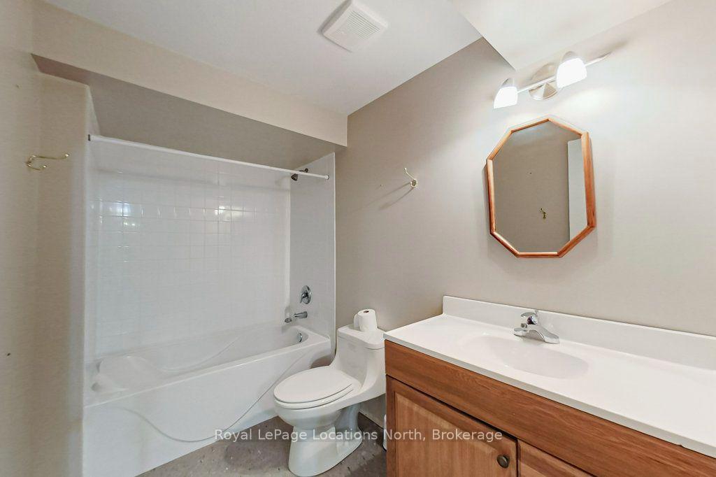 Photo 9 of 52 Thomas Drive, Collingwood — HOMEH