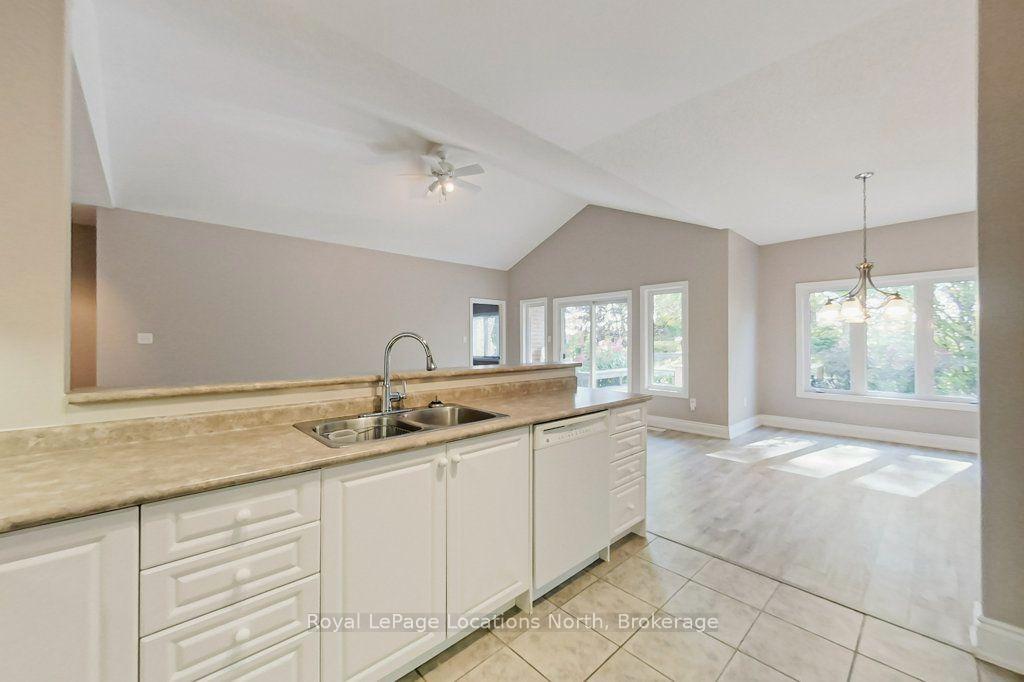 Photo 21 of 52 Thomas Drive, Collingwood — HOMEH