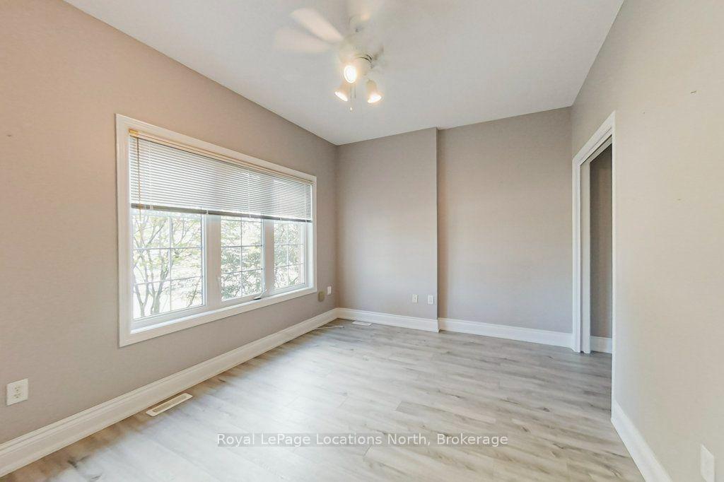 Photo 27 of 52 Thomas Drive, Collingwood — HOMEH