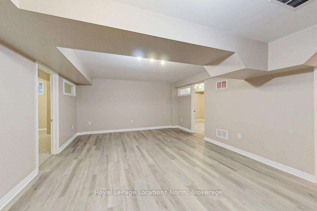 Photo 35 of 52 Thomas Drive, Collingwood — HOMEH