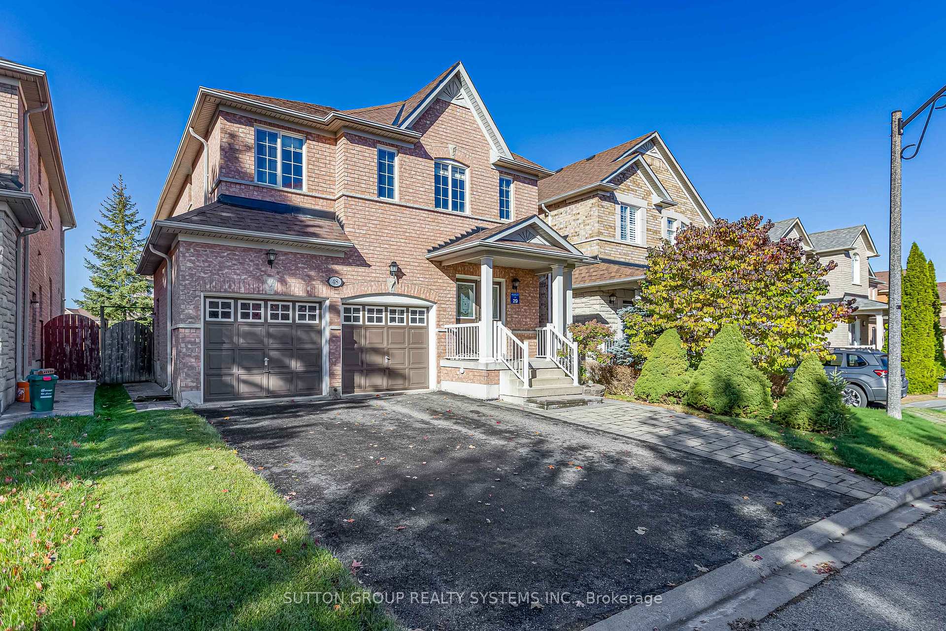 Photo 2 of 48 Landsdown Crescent, Markham, Rural Markham — HOMEH