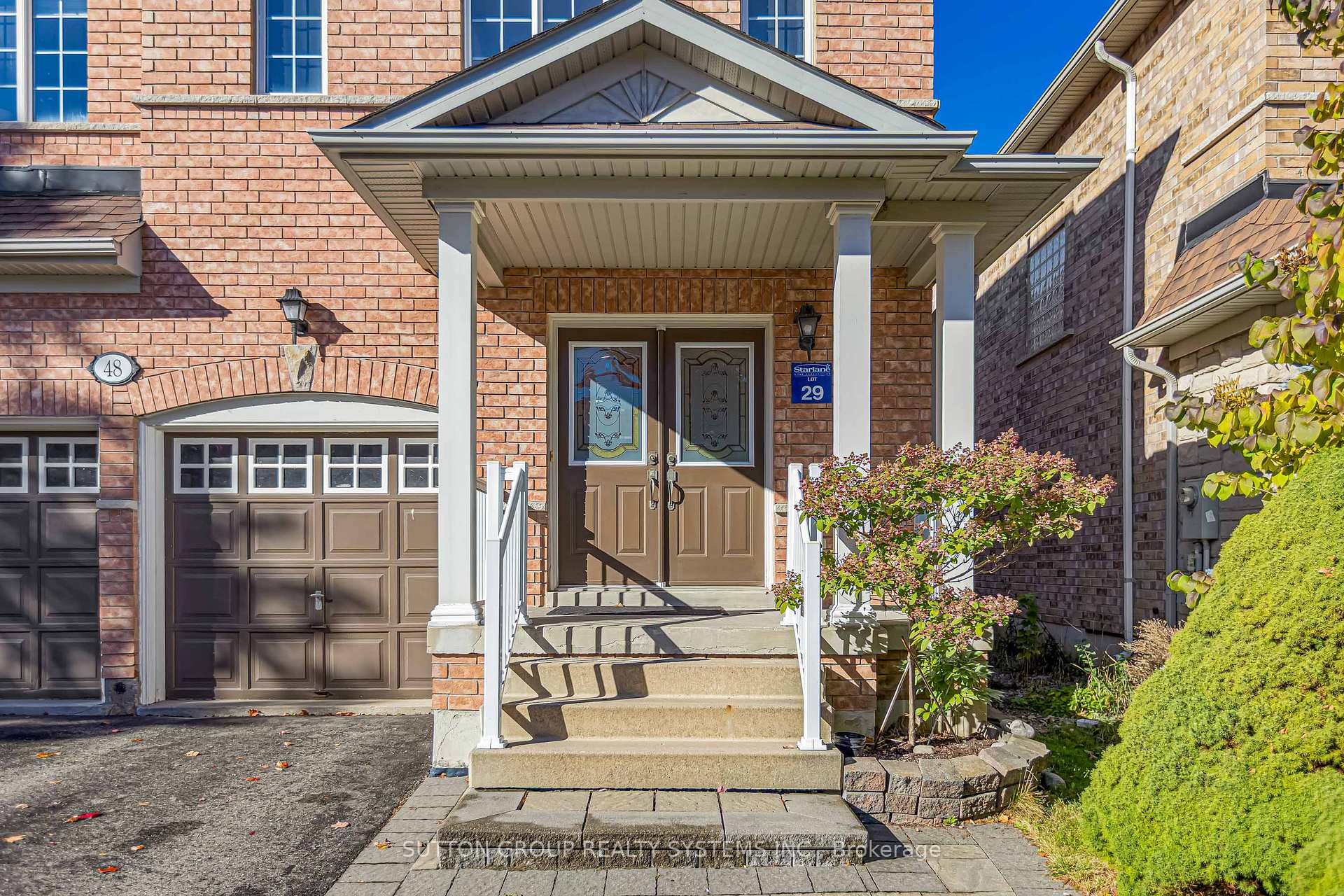 Photo 3 of 48 Landsdown Crescent, Markham, Rural Markham — HOMEH