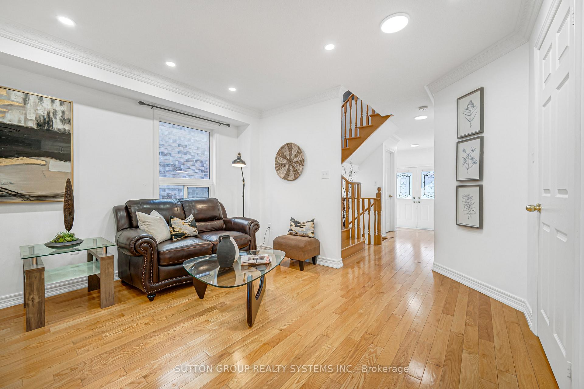 Photo 8 of 48 Landsdown Crescent, Markham, Rural Markham — HOMEH