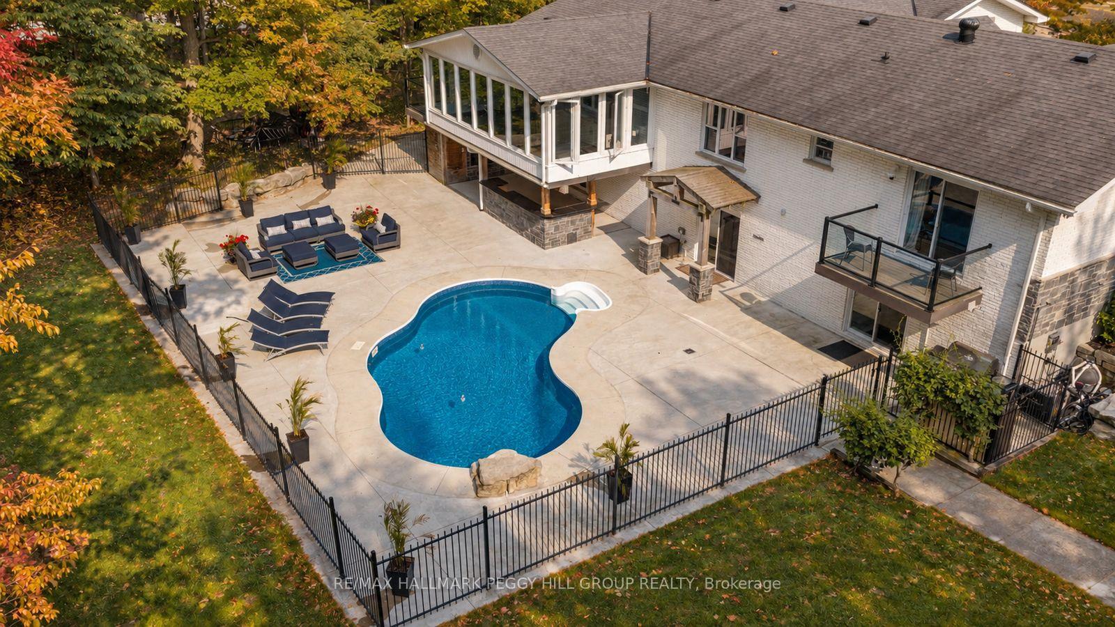 Photo 2 of 1814 Quantz Crescent, Innisfil, Rural Innisfil — HOMEH