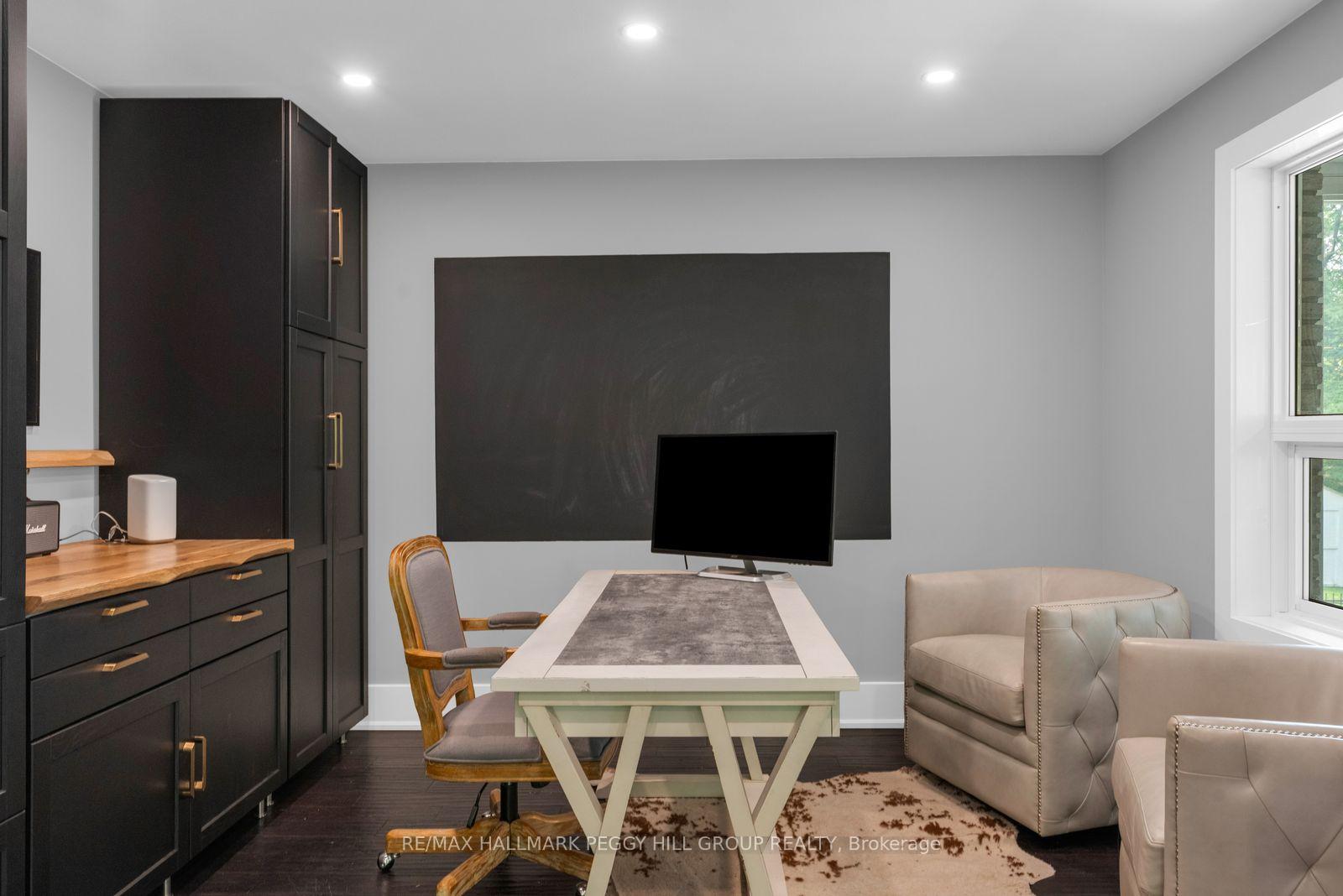 Photo 9 of 1814 Quantz Crescent, Innisfil, Rural Innisfil — HOMEH