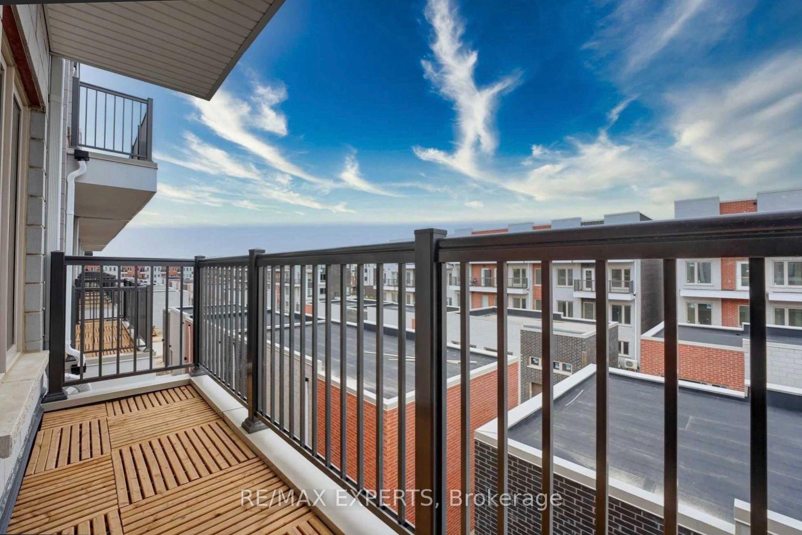 Photo 3 of 54 William Duncan Road, North York, Downsview-Roding-CFB — HOMEH