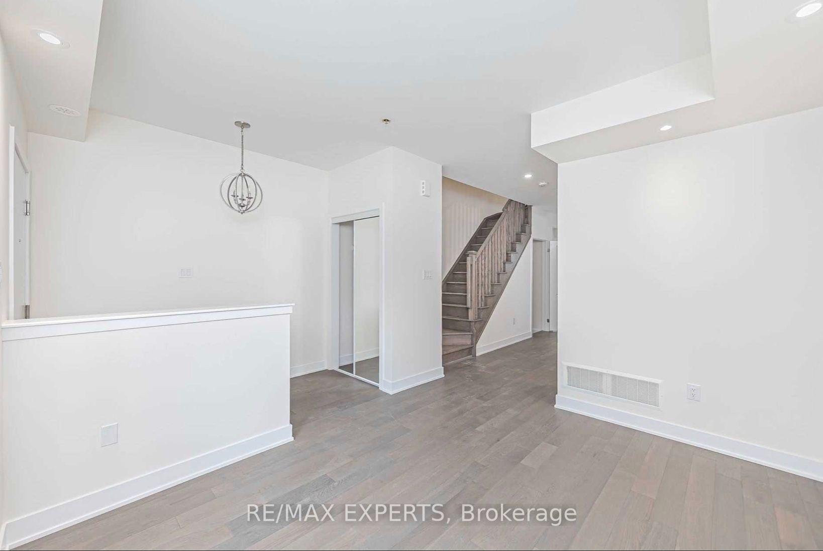 Photo 4 of 54 William Duncan Road, North York, Downsview-Roding-CFB — HOMEH