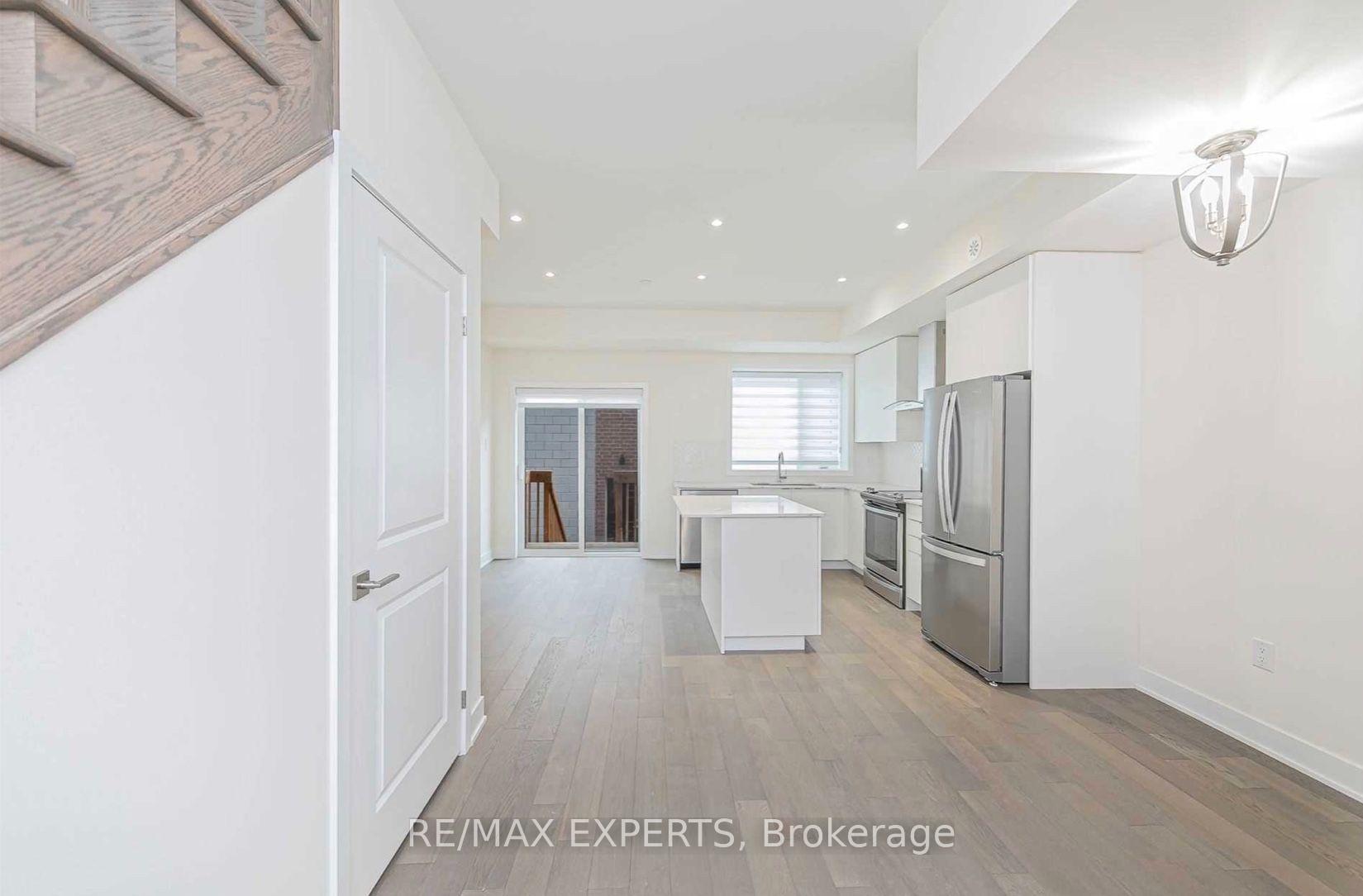 Photo 7 of 54 William Duncan Road, North York, Downsview-Roding-CFB — HOMEH