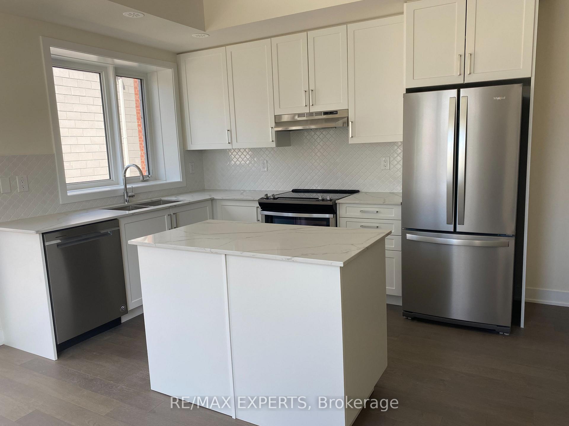 Photo 9 of 54 William Duncan Road, North York, Downsview-Roding-CFB — HOMEH