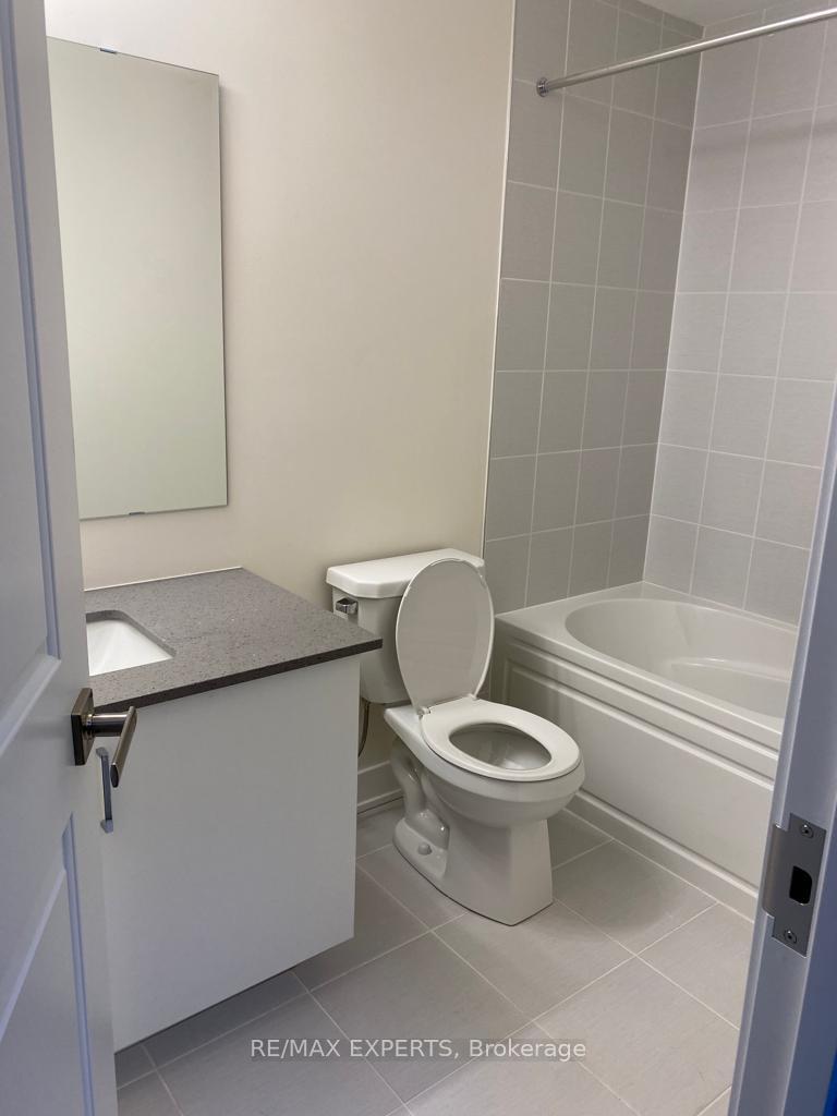Photo 15 of 54 William Duncan Road, North York, Downsview-Roding-CFB — HOMEH