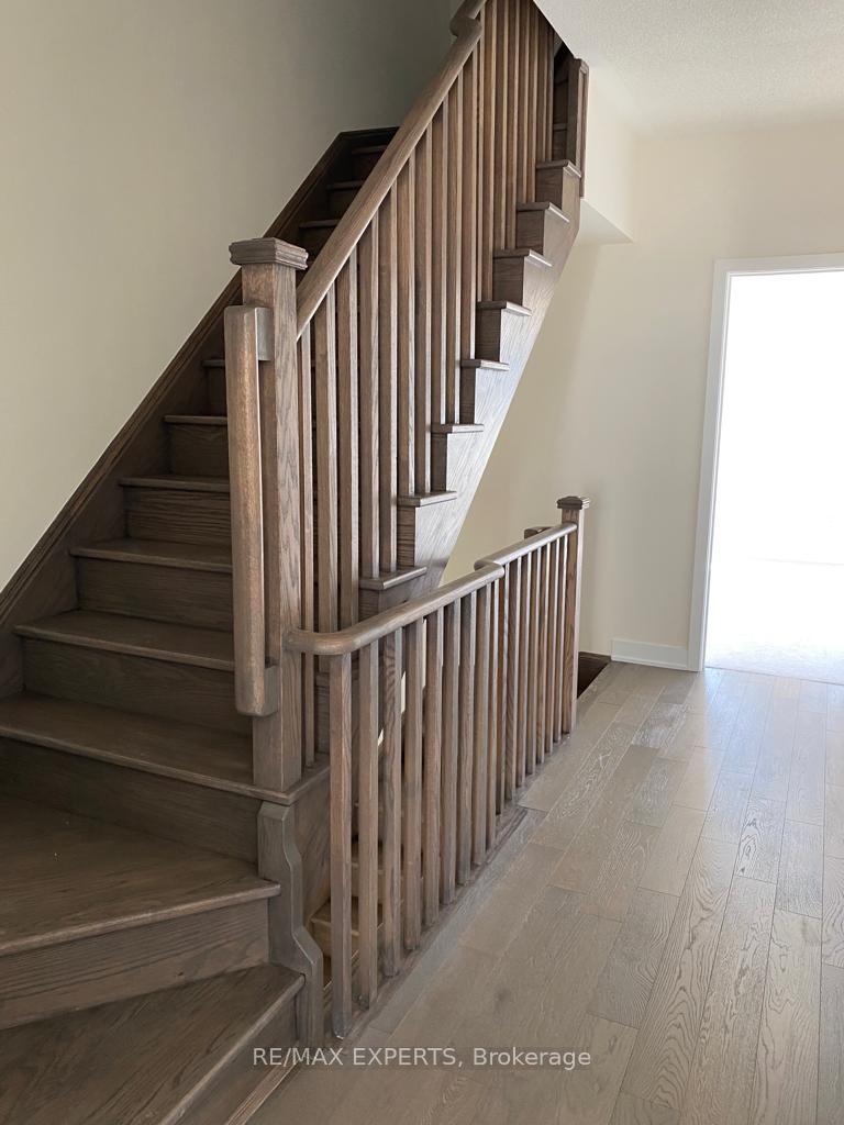 Photo 17 of 54 William Duncan Road, North York, Downsview-Roding-CFB — HOMEH