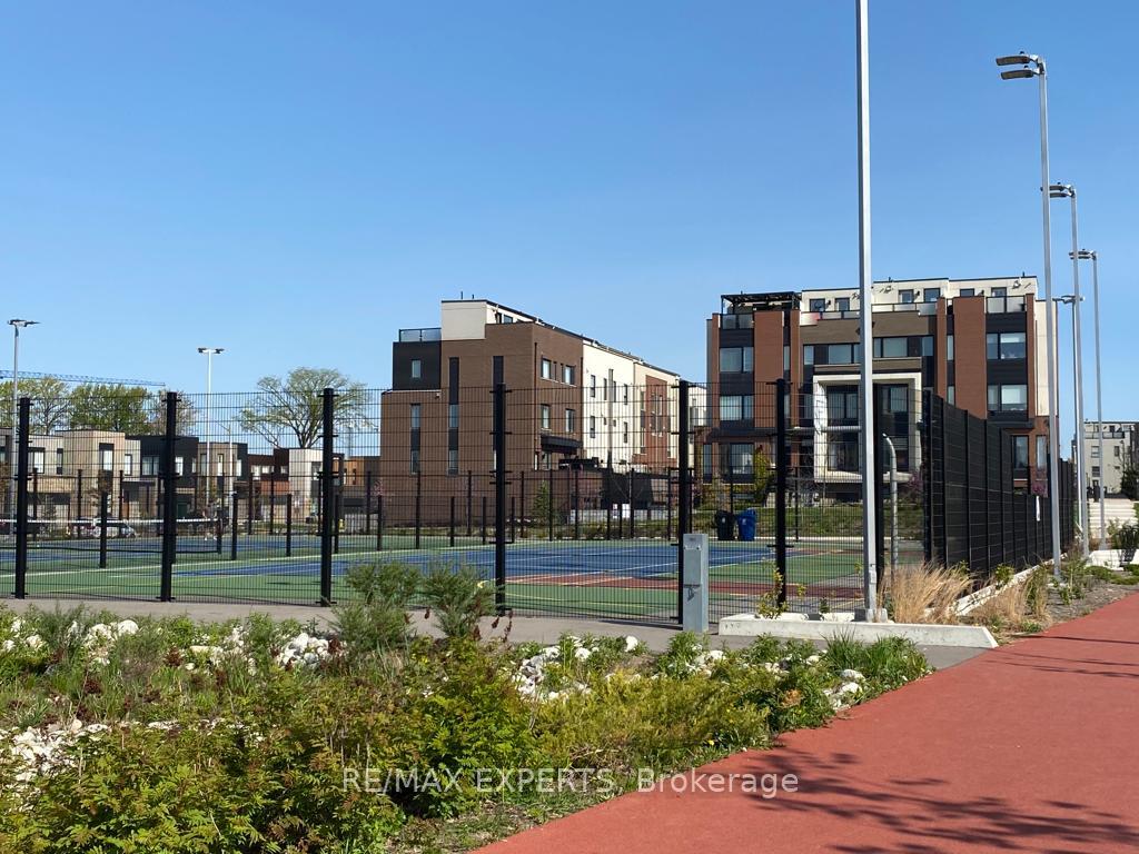 Photo 20 of 54 William Duncan Road, North York, Downsview-Roding-CFB — HOMEH