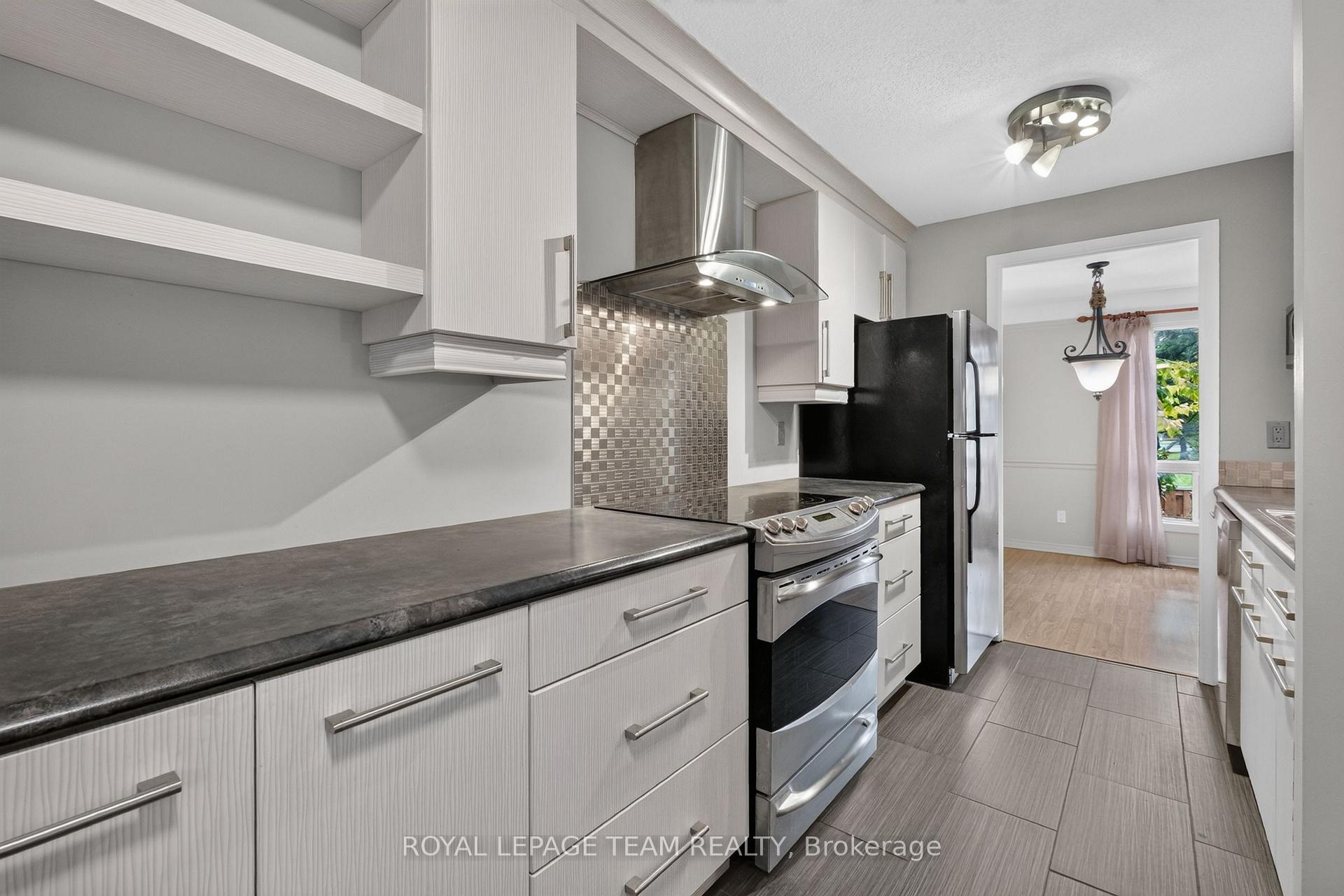Photo 19 of 7866 Jeanne D'arc Boulevard, Ottawa, Convent Glen North — HOMEH