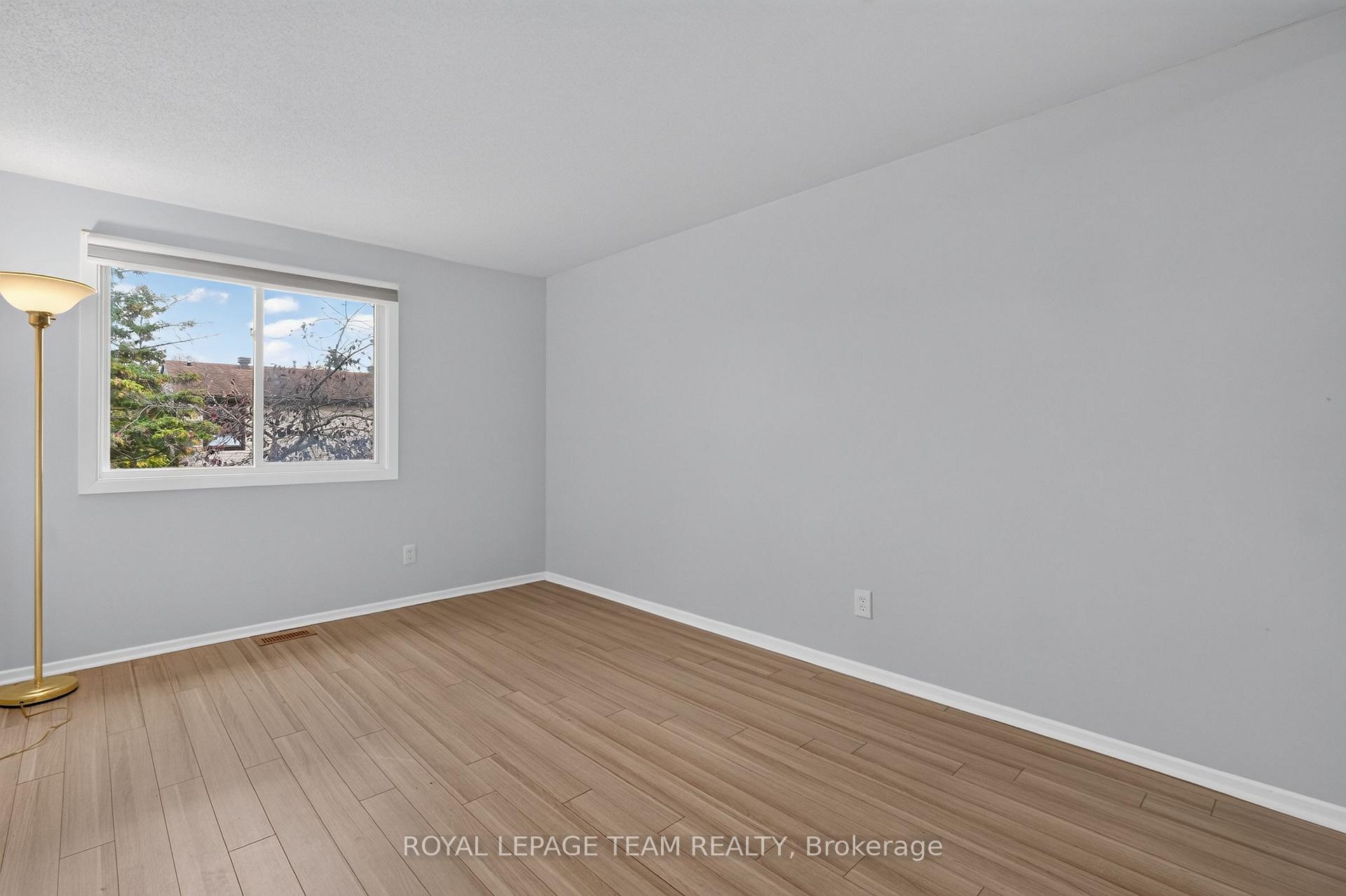 Photo 27 of 7866 Jeanne D'arc Boulevard, Ottawa, Convent Glen North — HOMEH