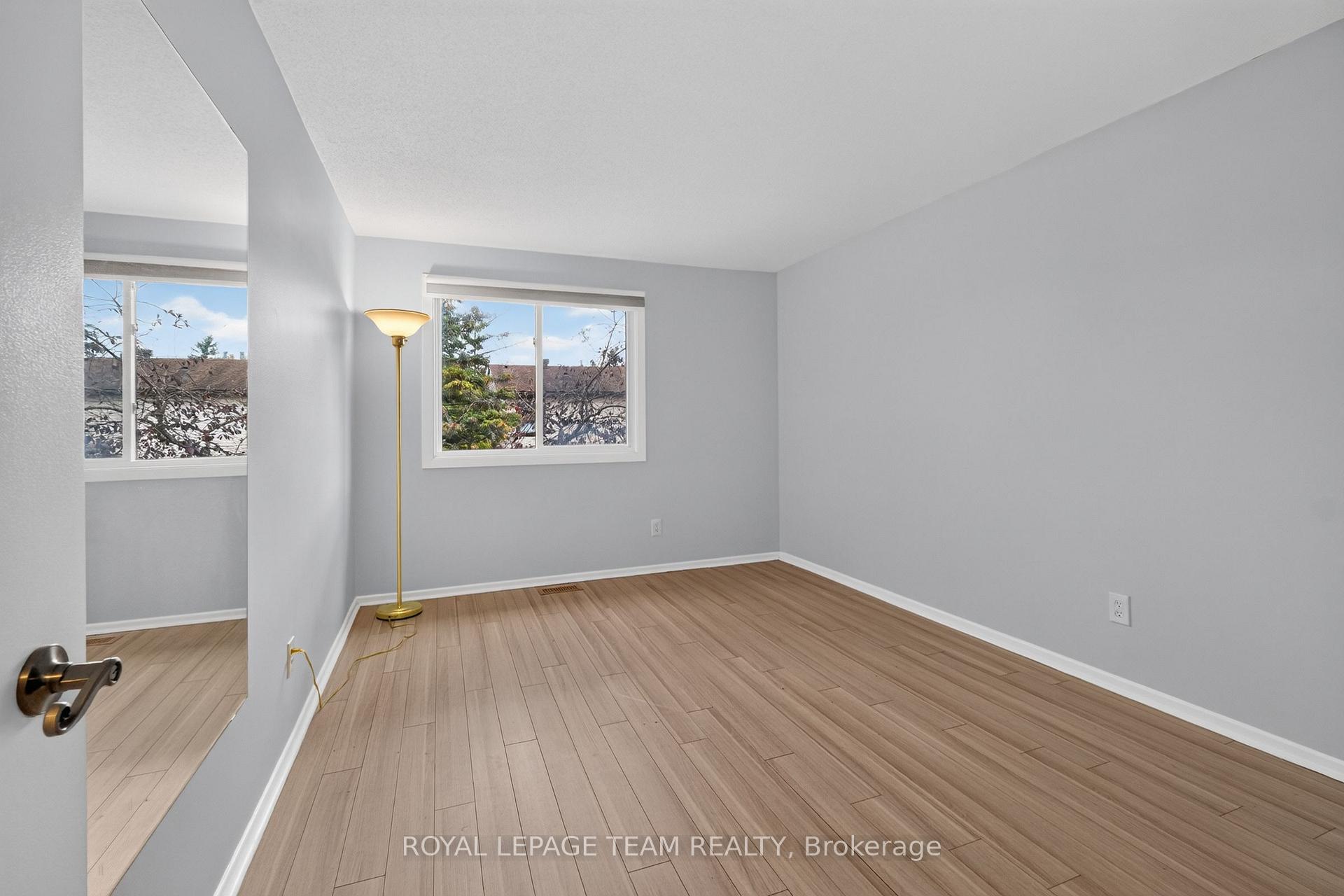 Photo 28 of 7866 Jeanne D'arc Boulevard, Ottawa, Convent Glen North — HOMEH