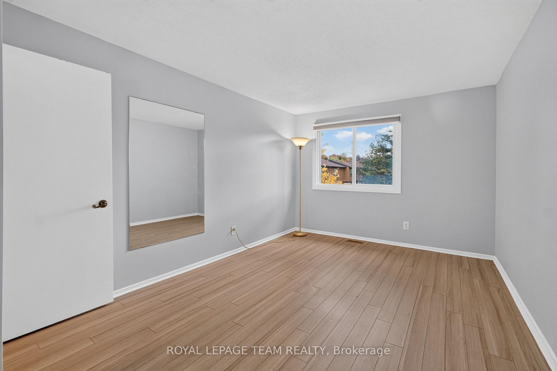 Photo 29 of 7866 Jeanne D'arc Boulevard, Ottawa, Convent Glen North — HOMEH