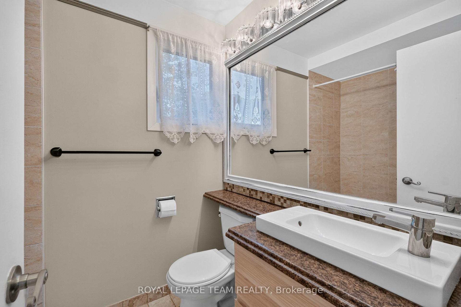 Photo 31 of 7866 Jeanne D'arc Boulevard, Ottawa, Convent Glen North — HOMEH