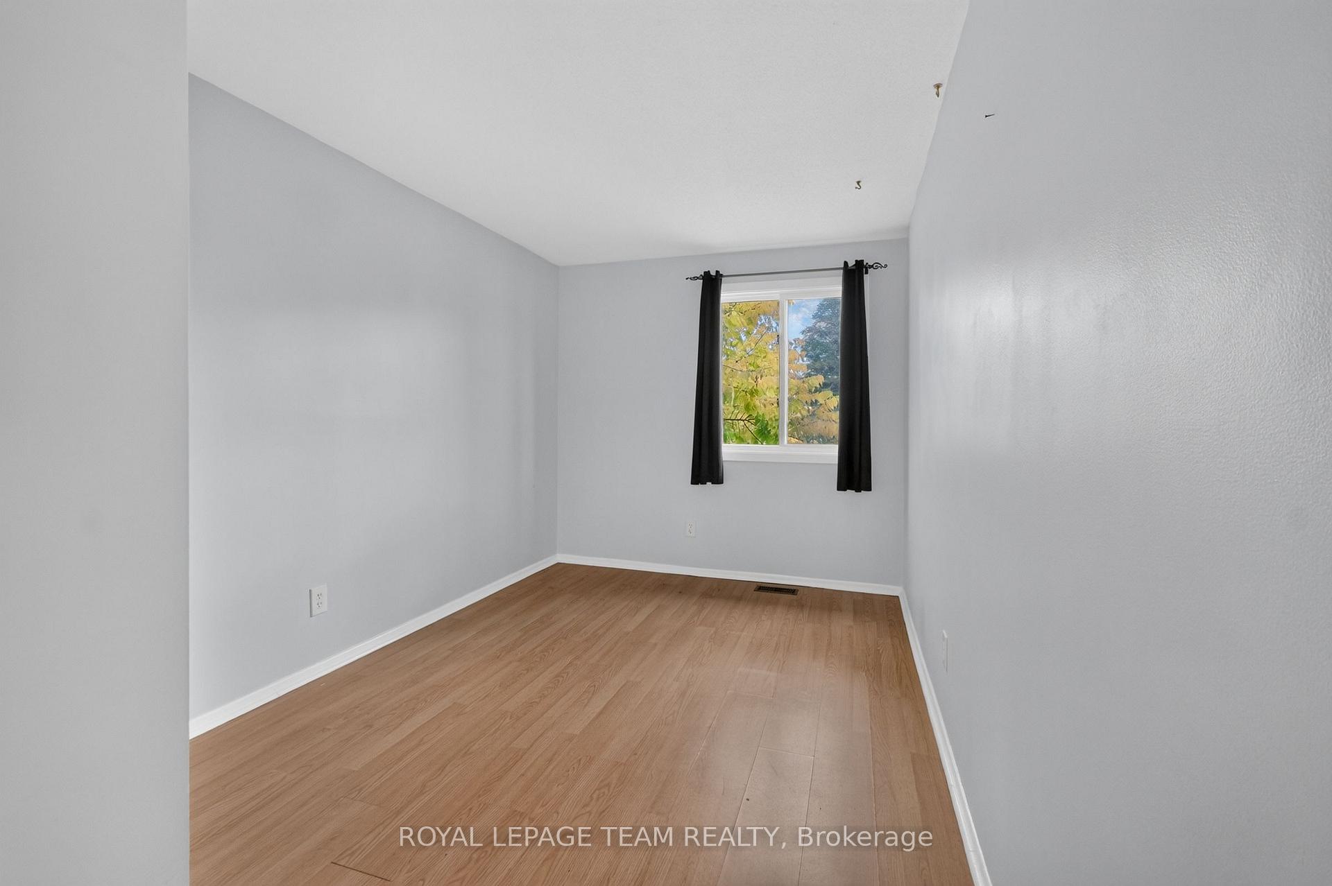 Photo 34 of 7866 Jeanne D'arc Boulevard, Ottawa, Convent Glen North — HOMEH