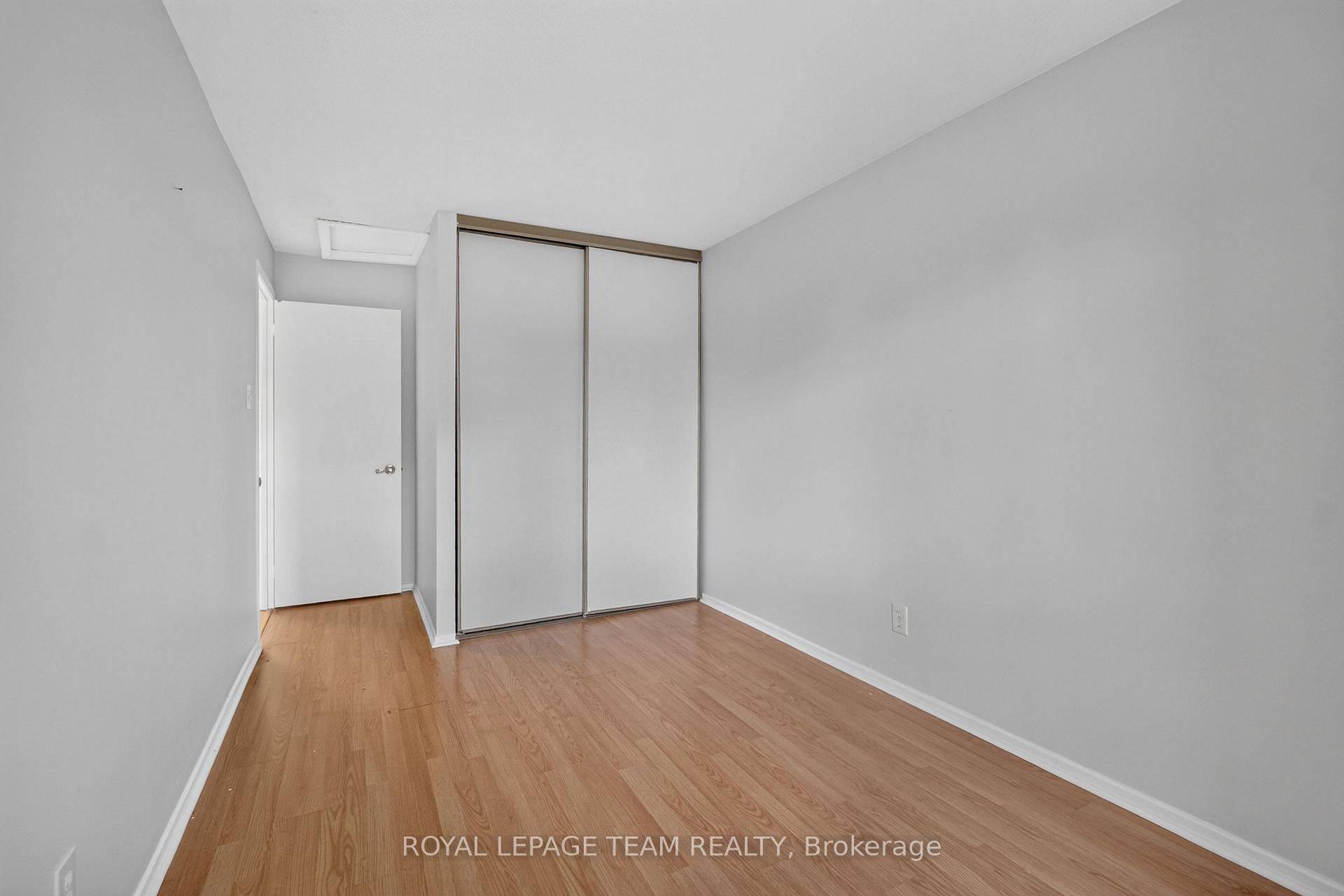 Photo 35 of 7866 Jeanne D'arc Boulevard, Ottawa, Convent Glen North — HOMEH