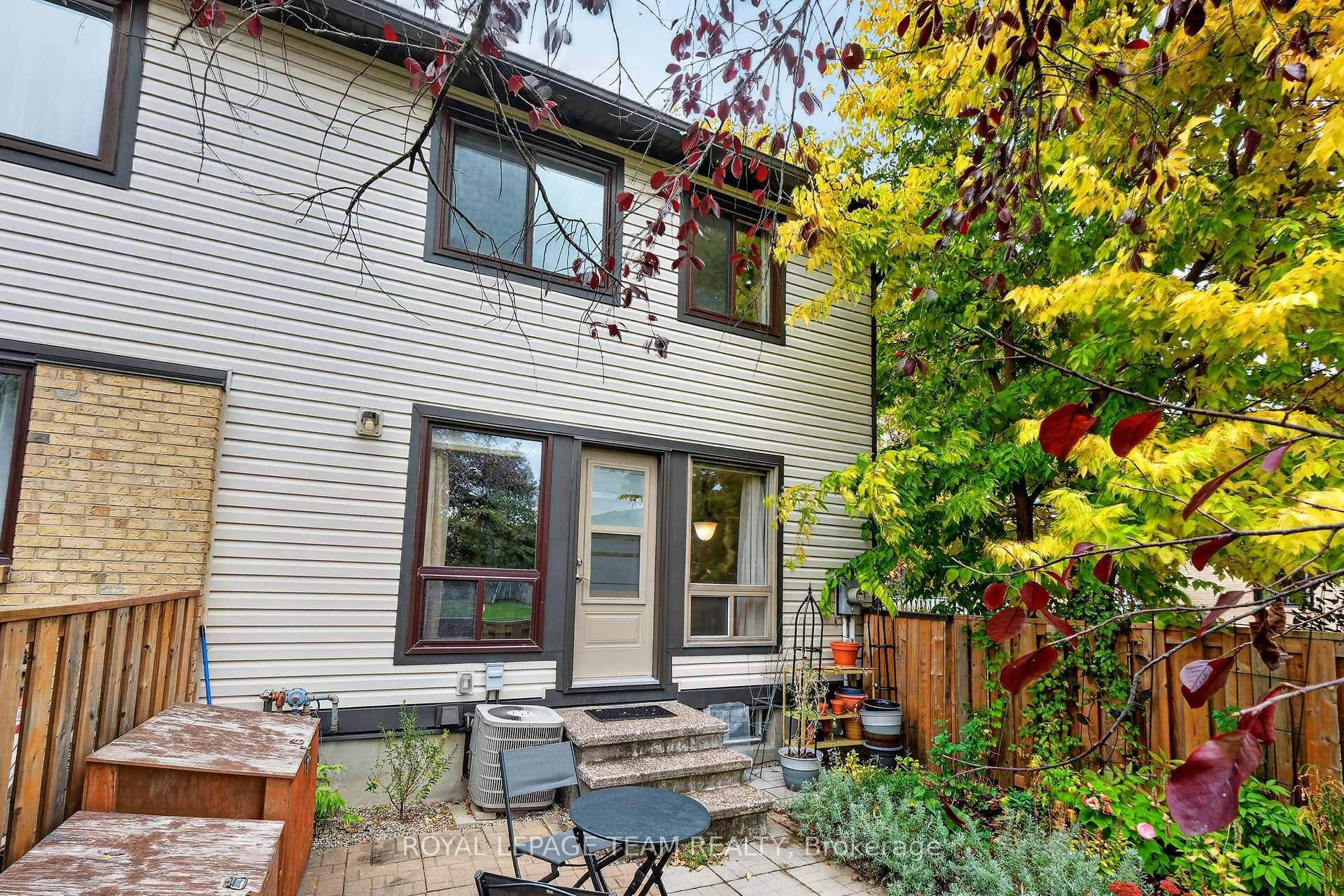 Photo 48 of 7866 Jeanne D'arc Boulevard, Ottawa, Convent Glen North — HOMEH