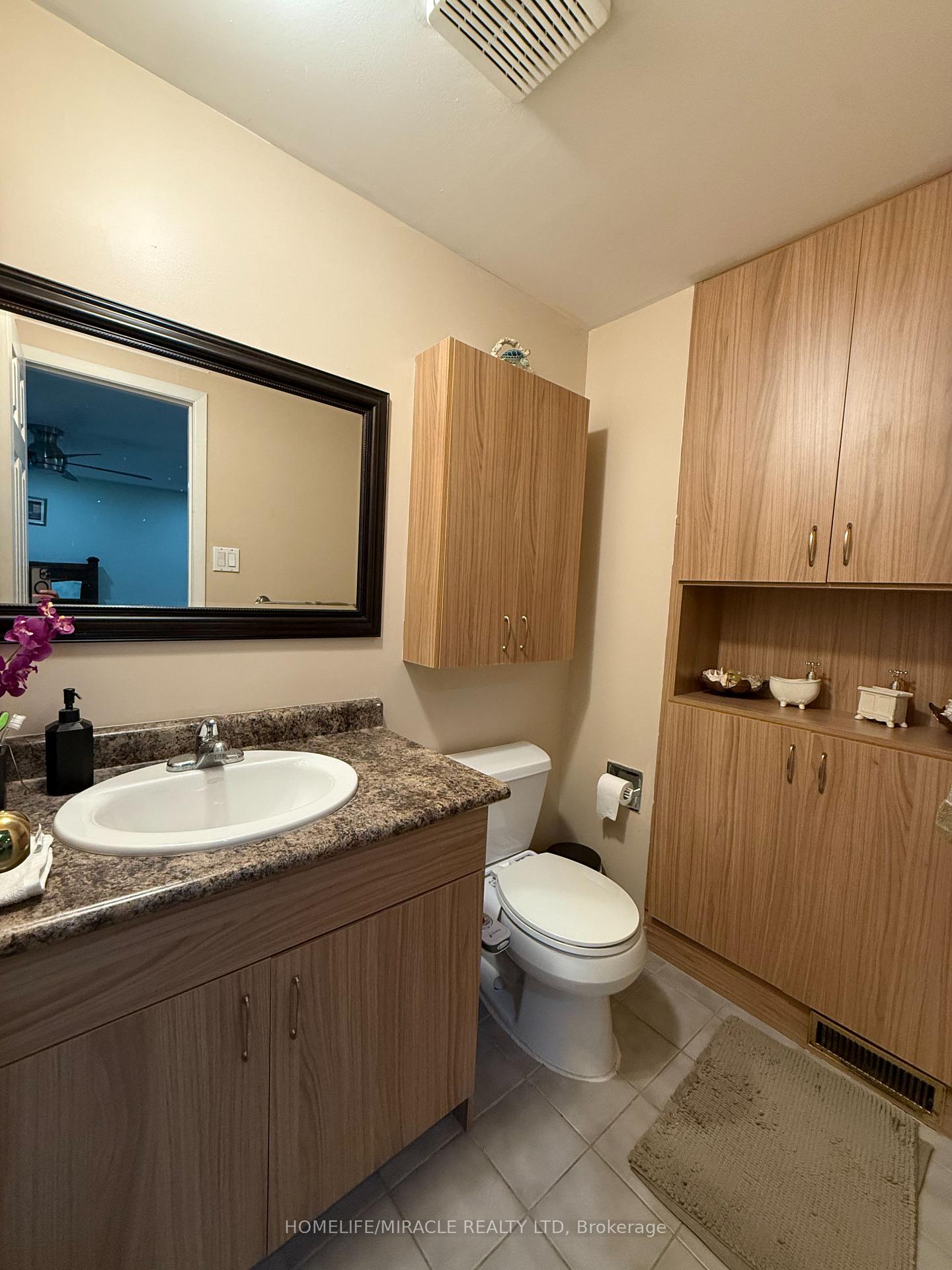 Photo 10 of 163 Mabley Crescent, Vaughan, Lakeview Estates — HOMEH