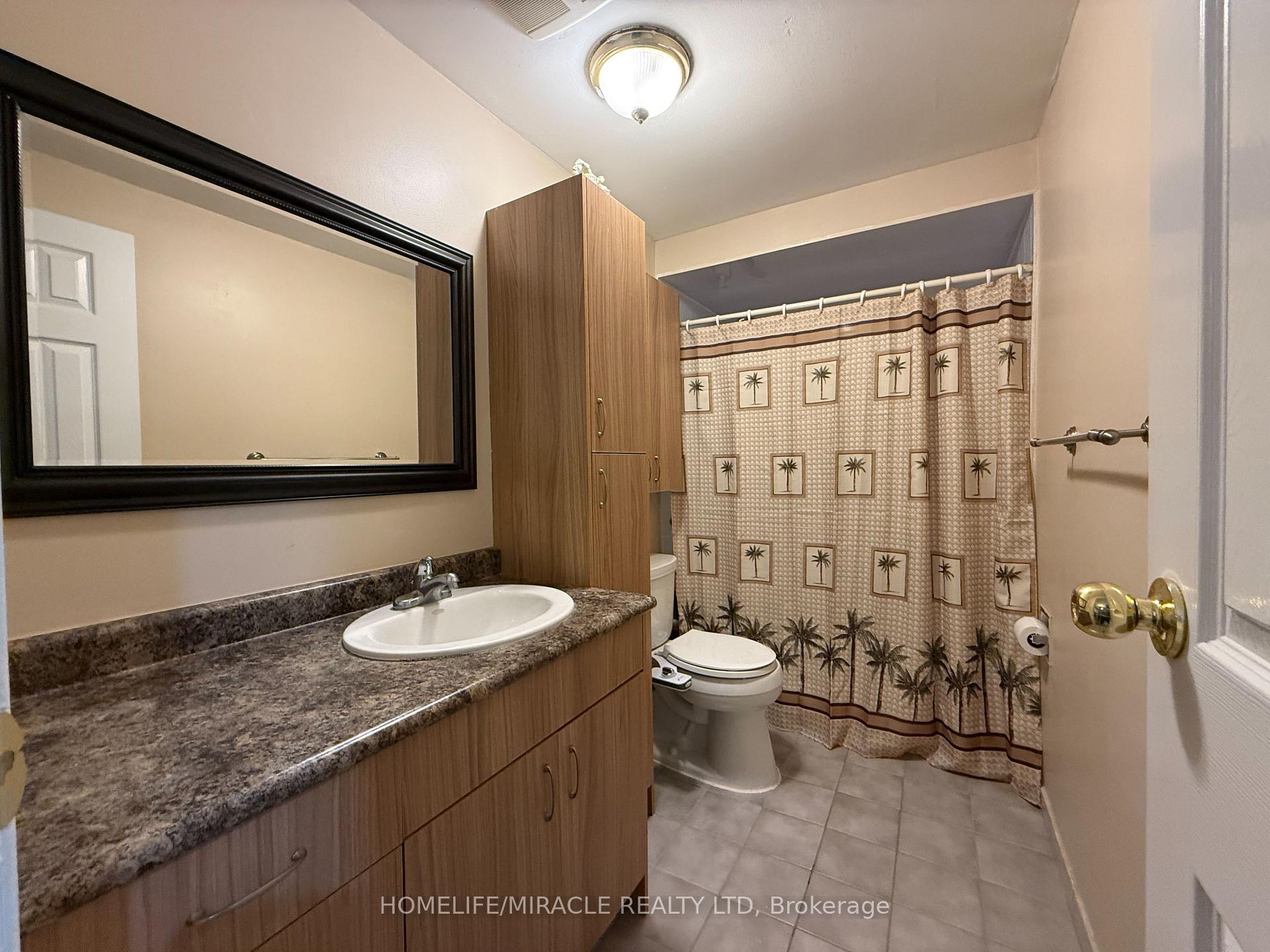 Photo 13 of 163 Mabley Crescent, Vaughan, Lakeview Estates — HOMEH