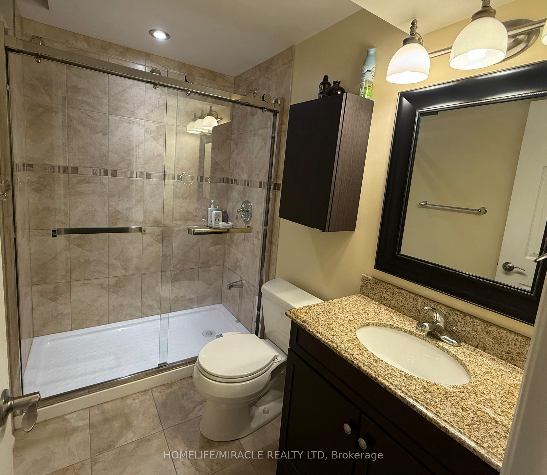 Photo 15 of 163 Mabley Crescent, Vaughan, Lakeview Estates — HOMEH