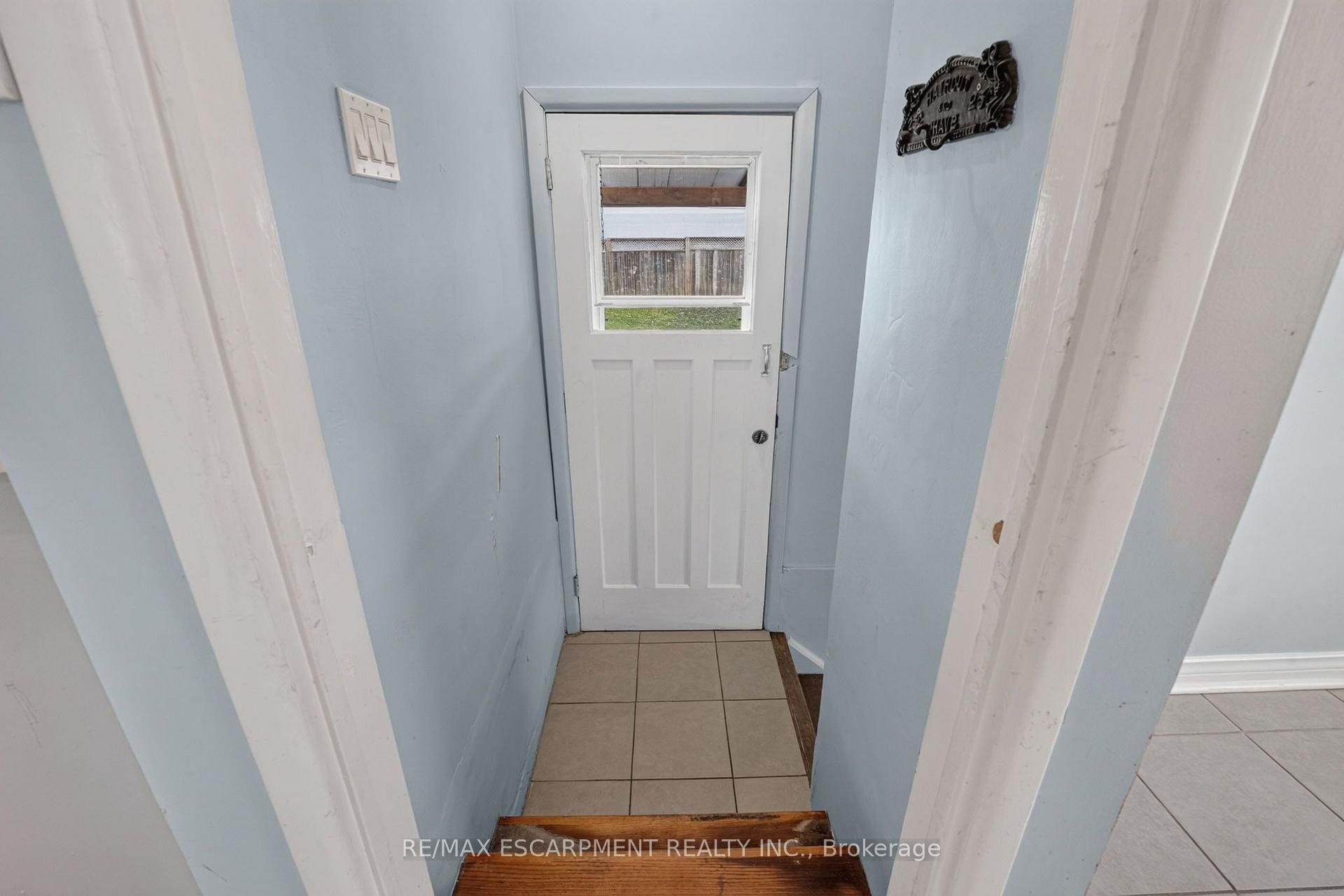 Photo 24 of 320 Mud Street, Grimsby, Grimsby Escarpment — HOMEH