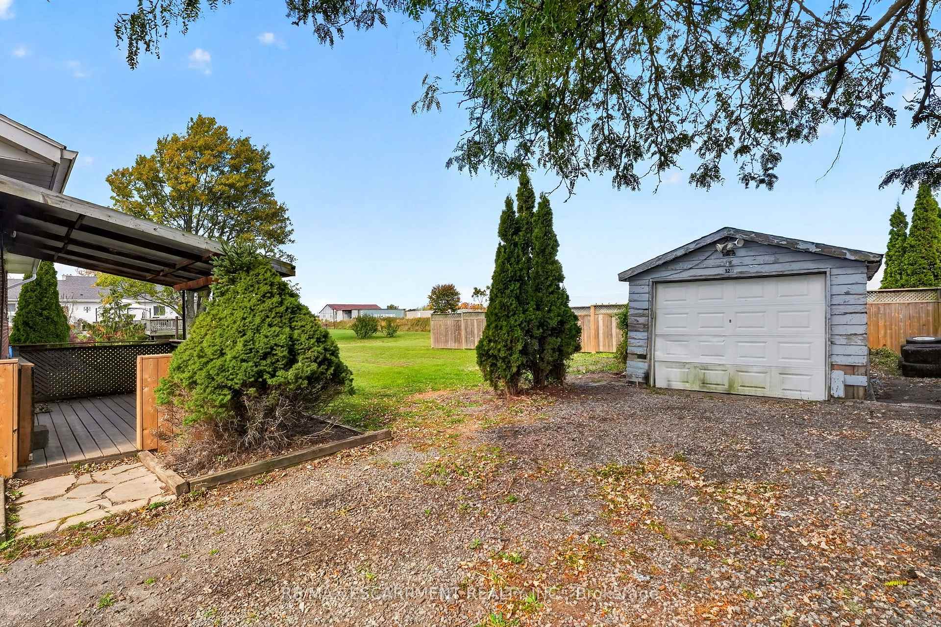 Photo 34 of 320 Mud Street, Grimsby, Grimsby Escarpment — HOMEH