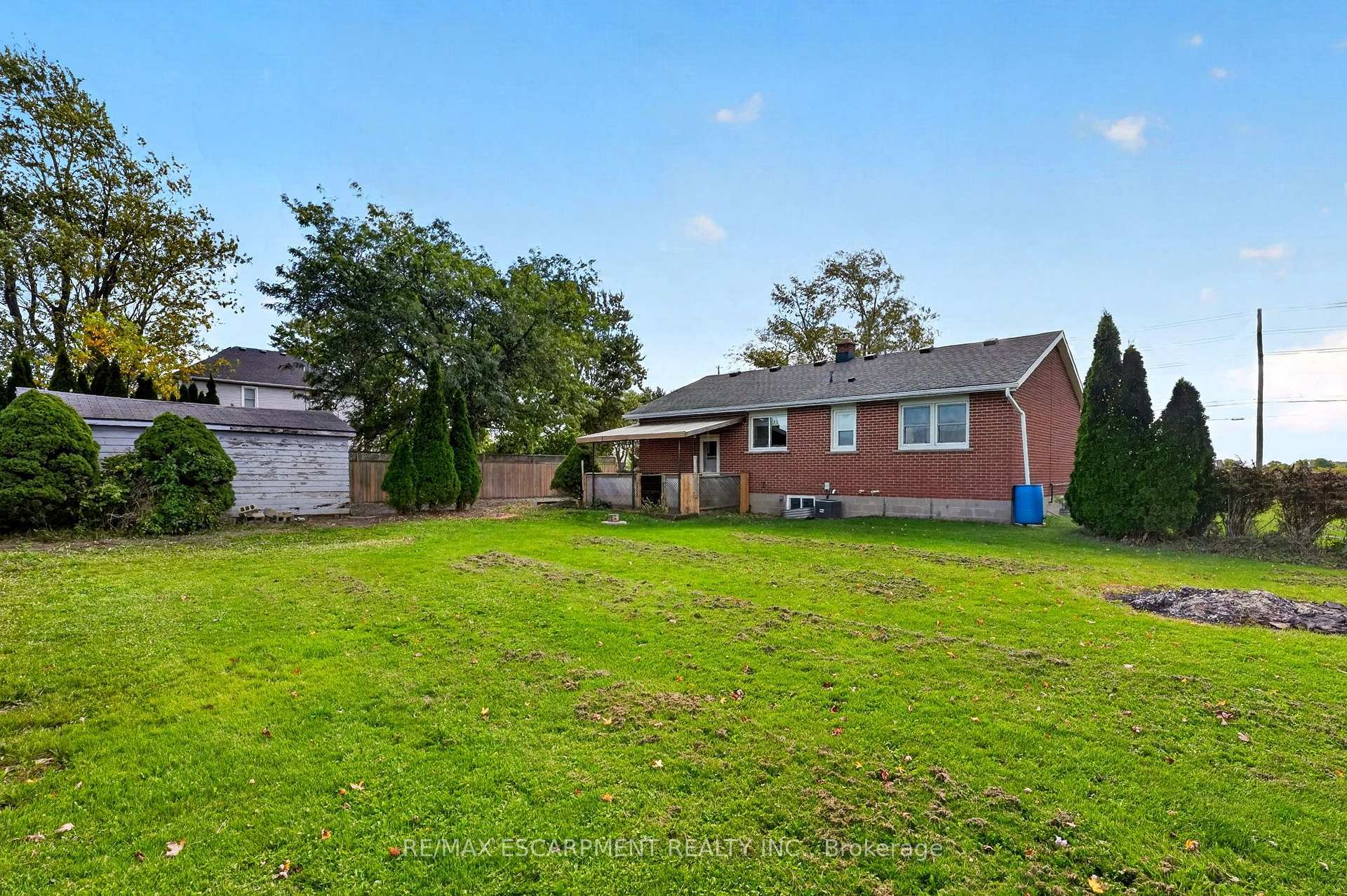 Photo 40 of 320 Mud Street, Grimsby, Grimsby Escarpment — HOMEH