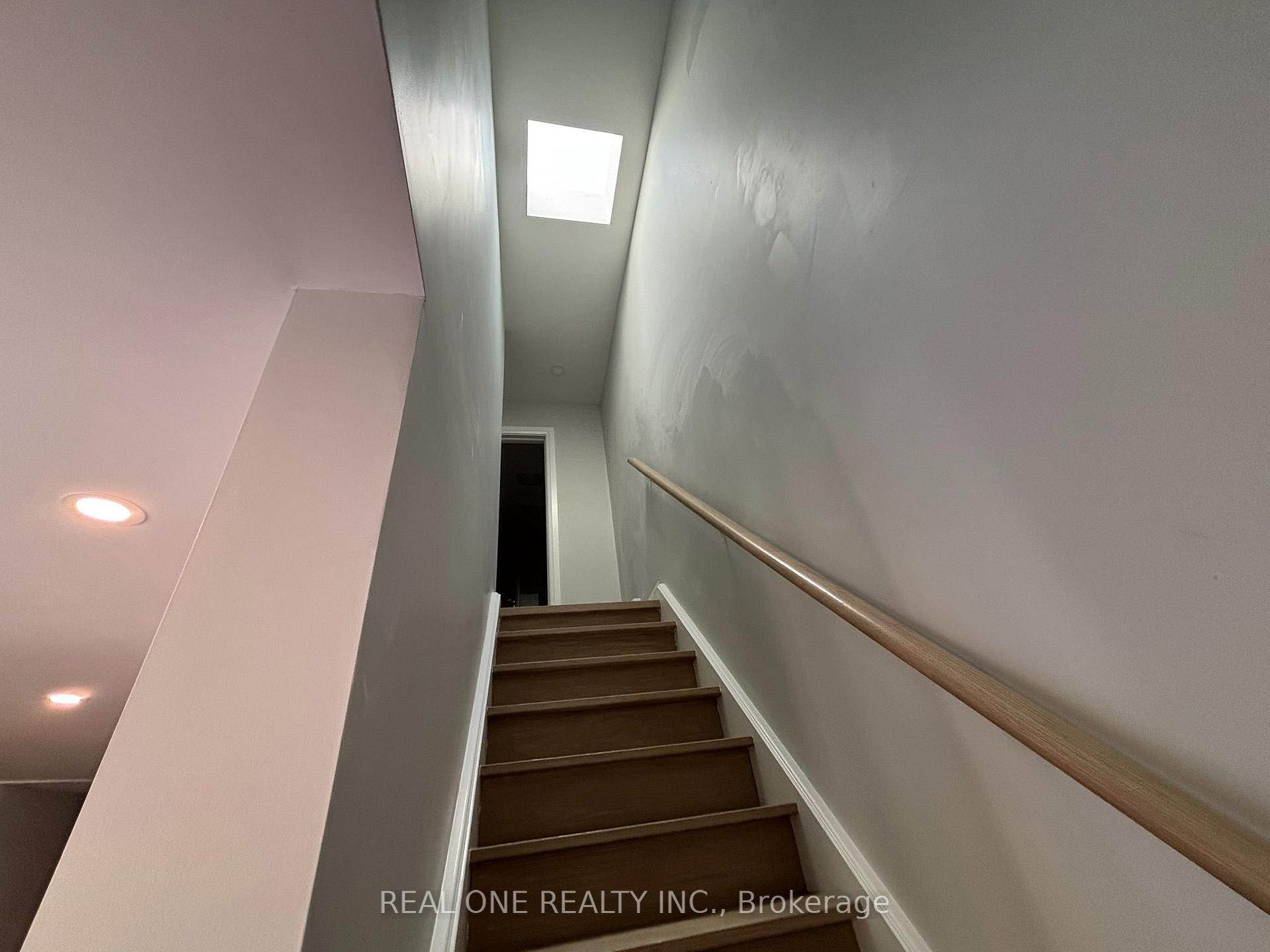Photo 7 of Unit Laneway house, 90 Douglas Avenue, Toronto, Lawrence Park North — HOMEH
