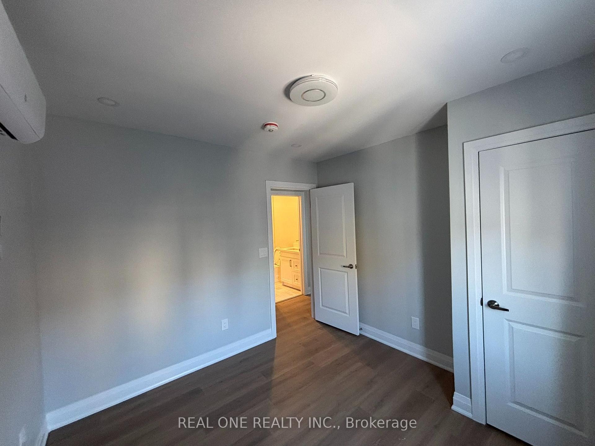 Photo 10 of Unit Laneway house, 90 Douglas Avenue, Toronto, Lawrence Park North — HOMEH