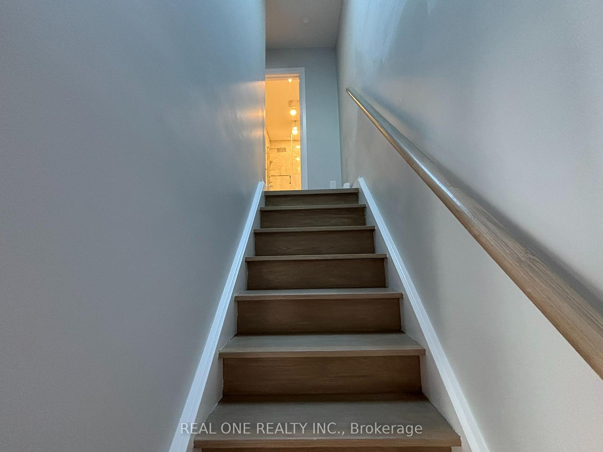 Photo 16 of Unit Laneway house, 90 Douglas Avenue, Toronto, Lawrence Park North — HOMEH